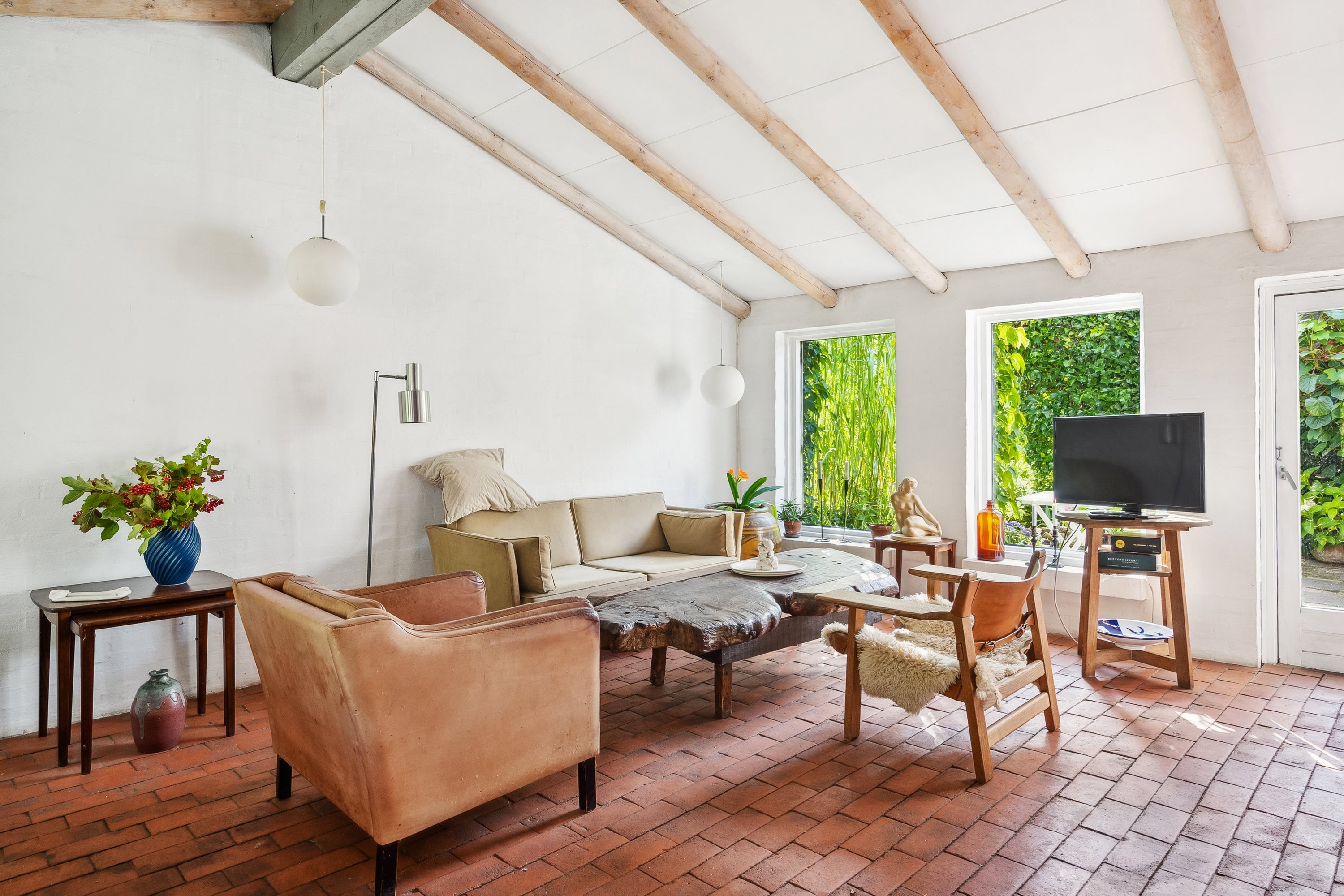 Fremhævet stue billede i fuldskærmstilstand. Billede af Fruerlundvej 55, Øster Hurup, 9560 Hadsund