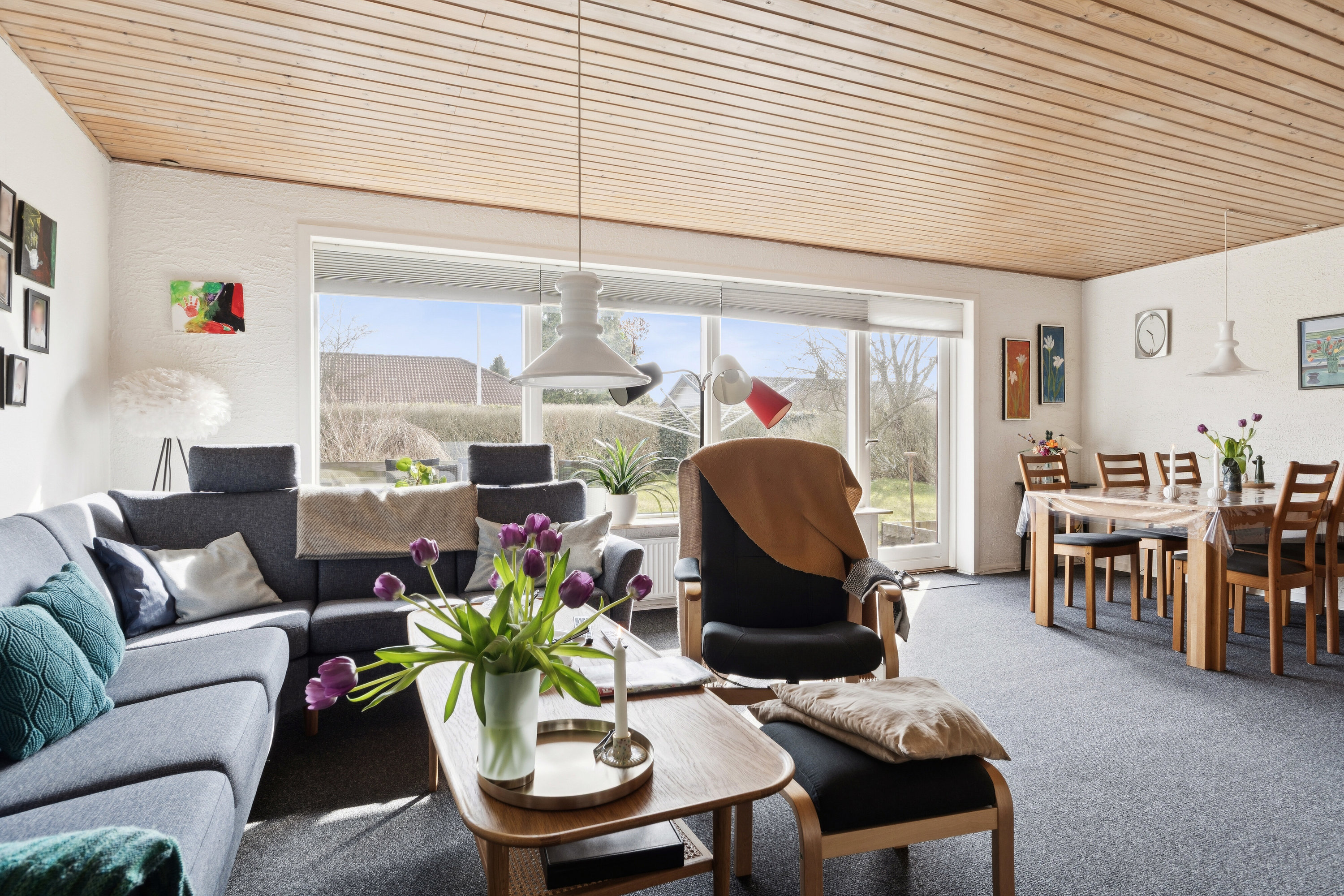 Fremhævet stue billede i fuldskærmstilstand. Billede af Dalsvinget 18G, 7200 Grindsted