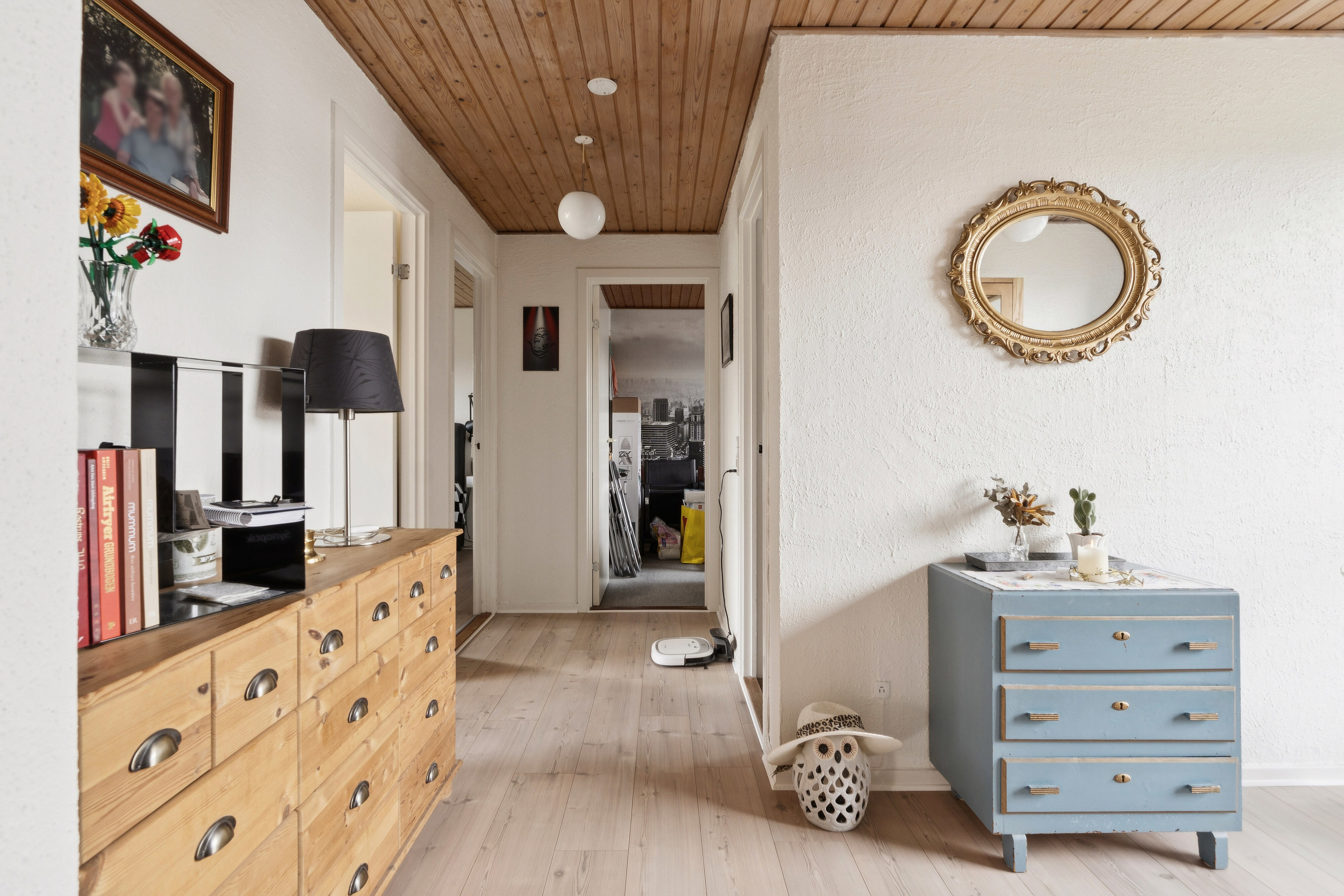 Fremhævet hall billede i fuldskærmstilstand. Billede af Dalsvinget 18G, 7200 Grindsted