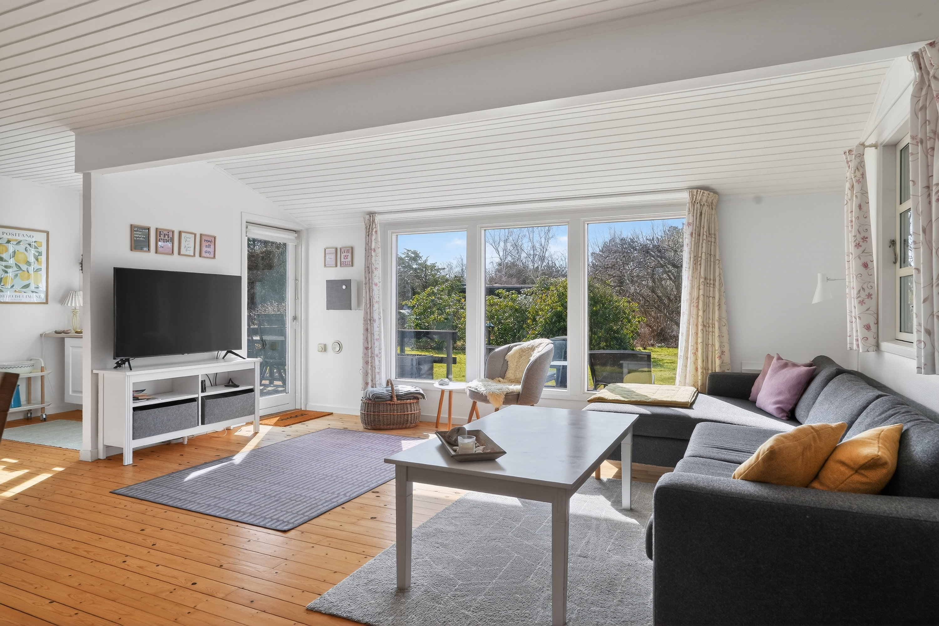 Fremhævet stue billede i fuldskærmstilstand. Billede af Tværleddet 1, Ebbeløkke, 4500 Nykøbing Sj