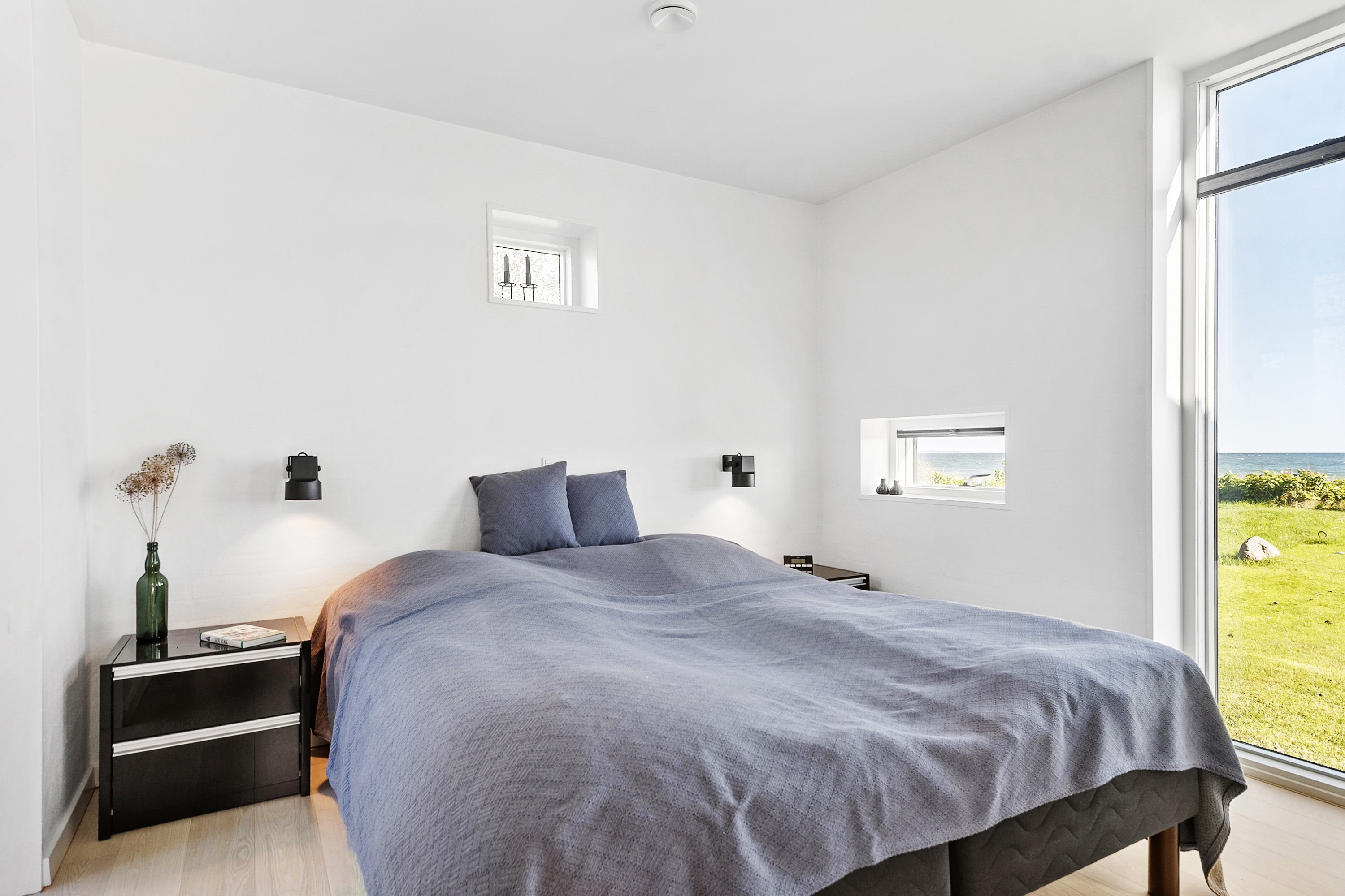 Fremhævet soveværelse billede i fuldskærmstilstand. Billede af Kystvejen 10B, Saksild Str, 8300 Odder