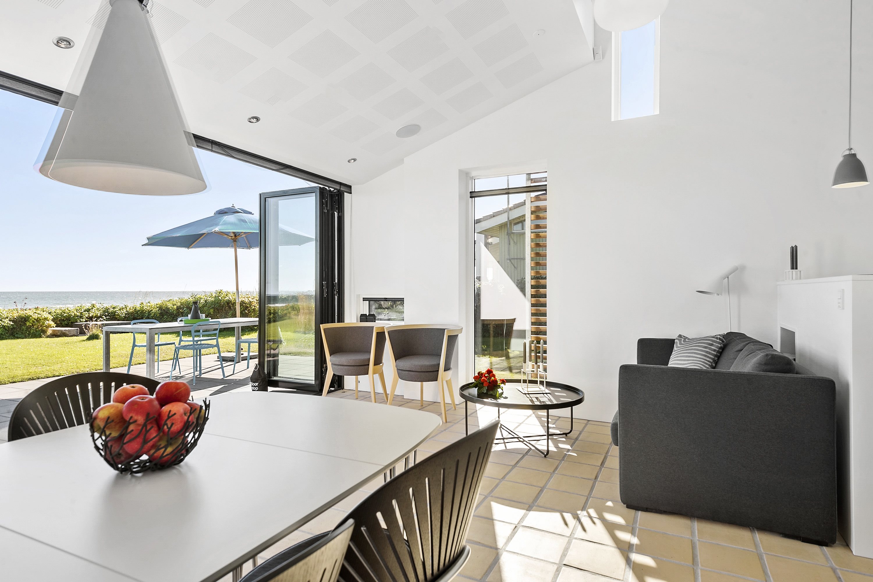 Fremhævet spisestue billede i fuldskærmstilstand. Billede af Kystvejen 10B, Saksild Str, 8300 Odder