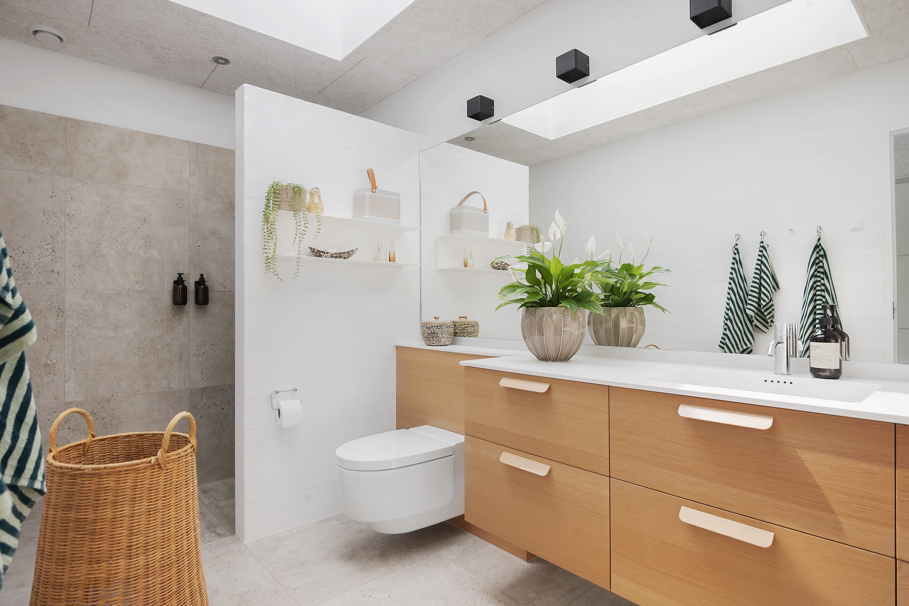 Fremhævet badeværelse billede i fuldskærmstilstand. Billede af Overskov 21, 8300 Odder