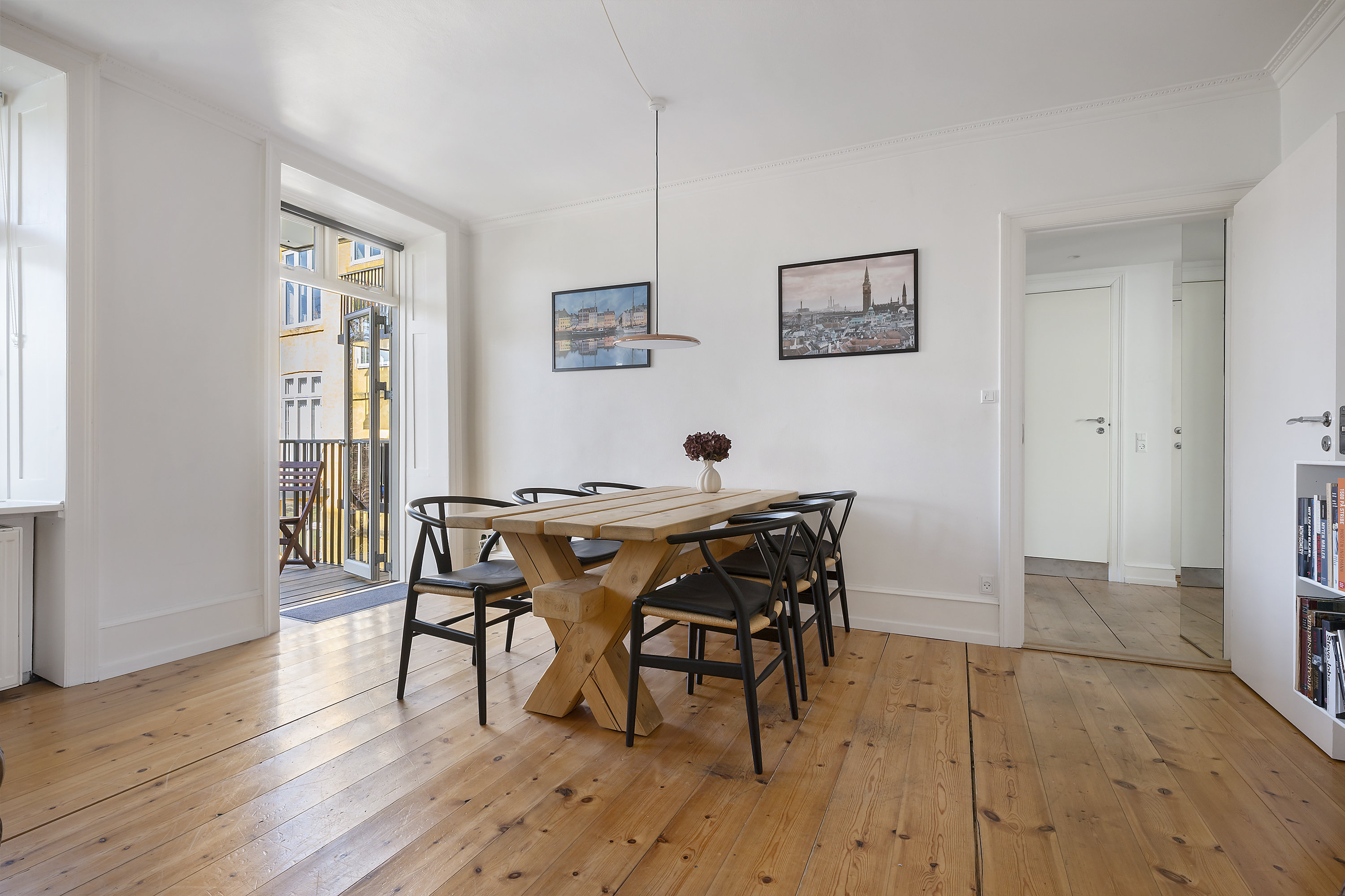 Fremhævet spisestue billede i fuldskærmstilstand. Billede af Frederik VII's Gade 9, 2. tv., 2200 København N