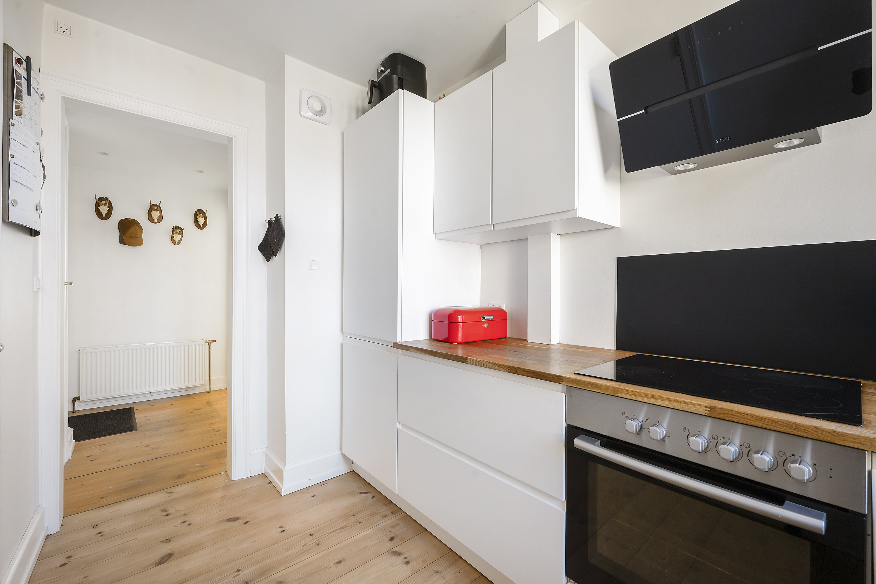 Fremhævet køkken billede i fuldskærmstilstand. Billede af Frederik VII's Gade 9, 2. tv., 2200 København N