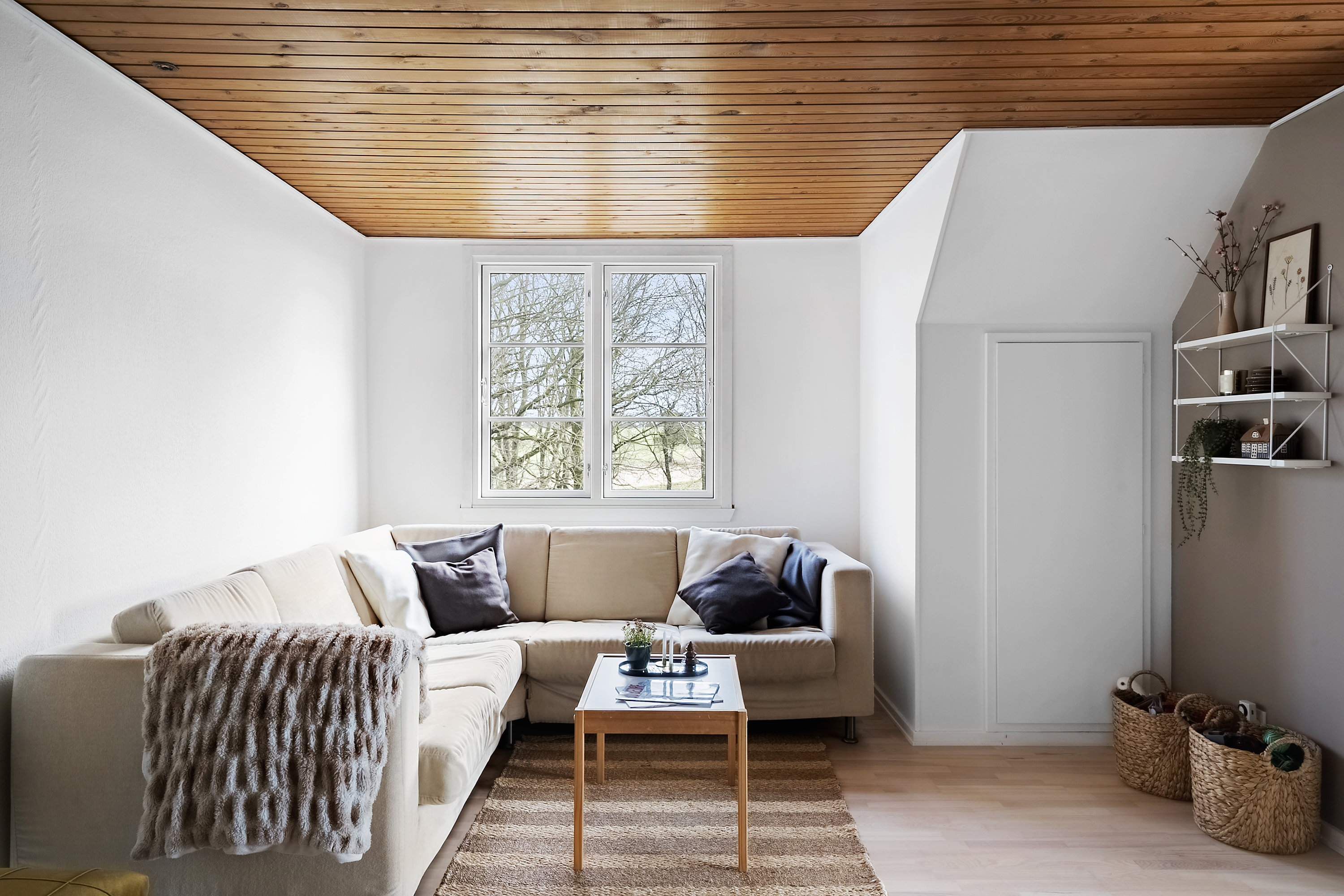 Fremhævet stue billede i fuldskærmstilstand. Billede af Langergårdvej 18, Resen, 7600 Struer