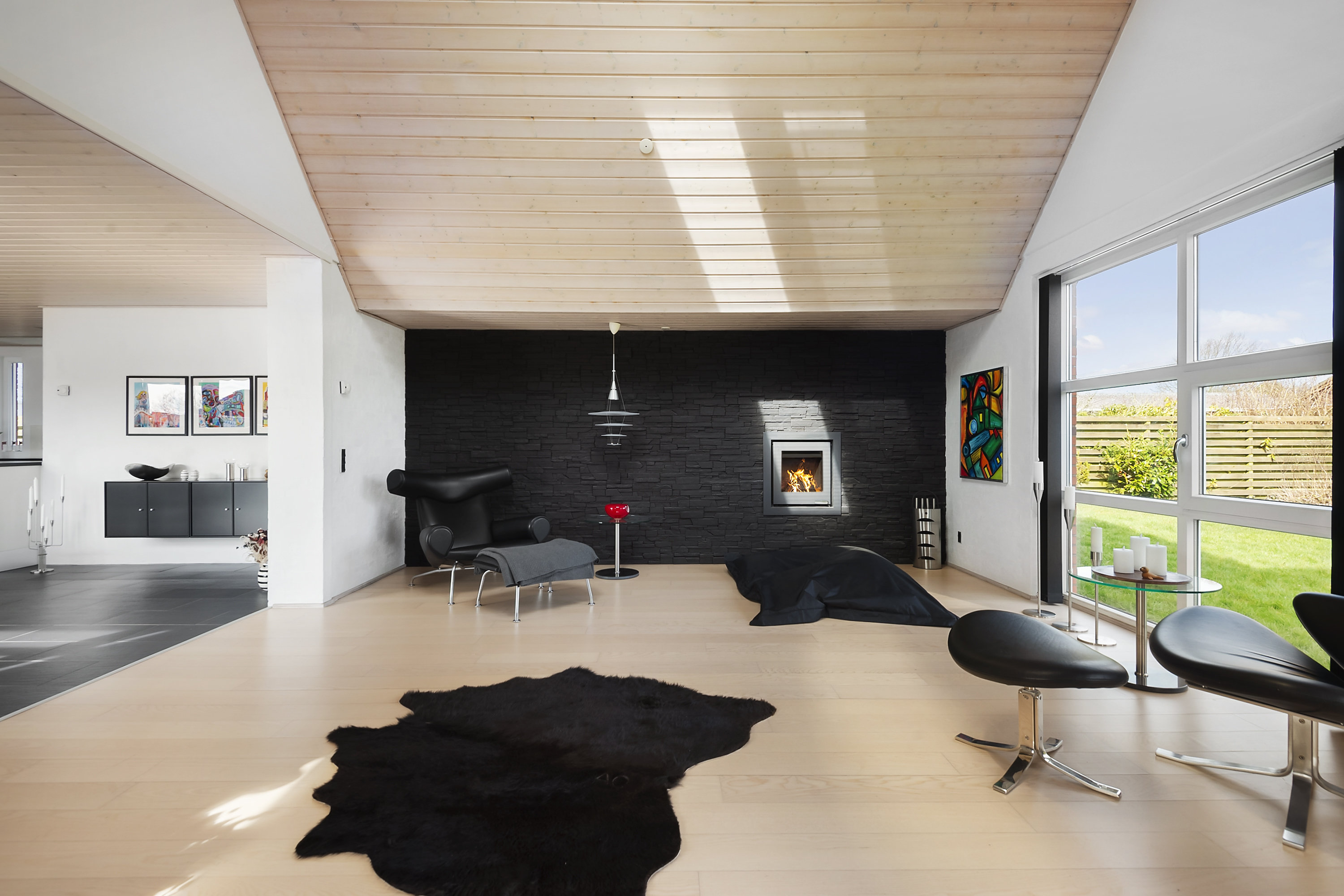 Fremhævet stue billede i fuldskærmstilstand. Billede af Hindbærvej 7, 6715 Esbjerg N