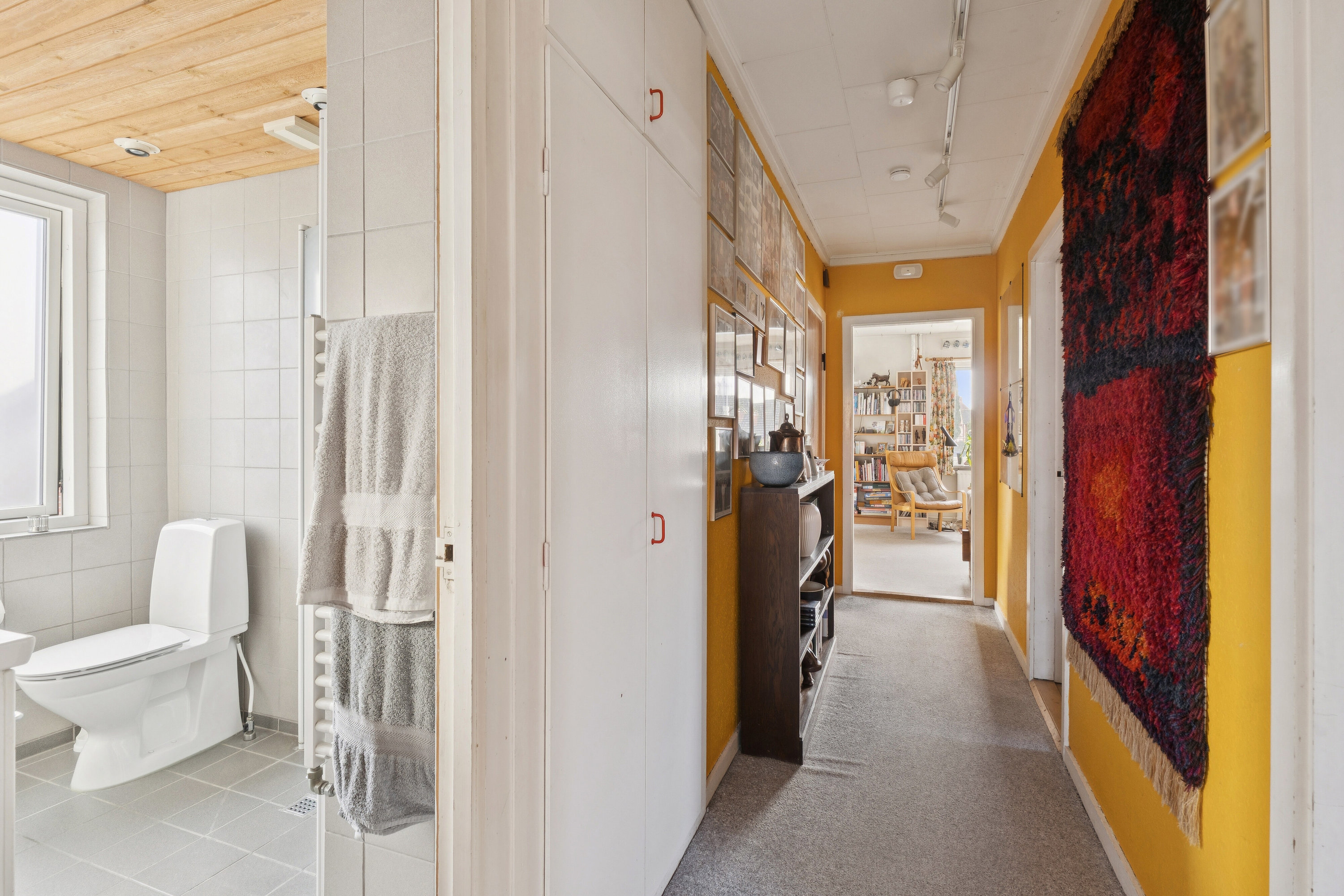 Fremhævet gang billede i fuldskærmstilstand. Billede af Brostykkevej 84, 2650 Hvidovre