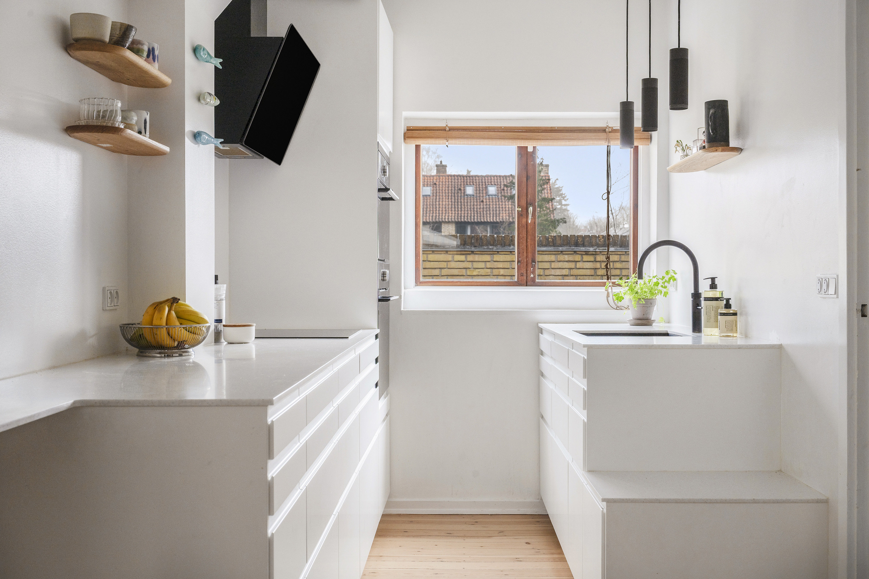 Fremhævet køkken billede i fuldskærmstilstand. Billede af Vejlemosevej 54, 2840 Holte