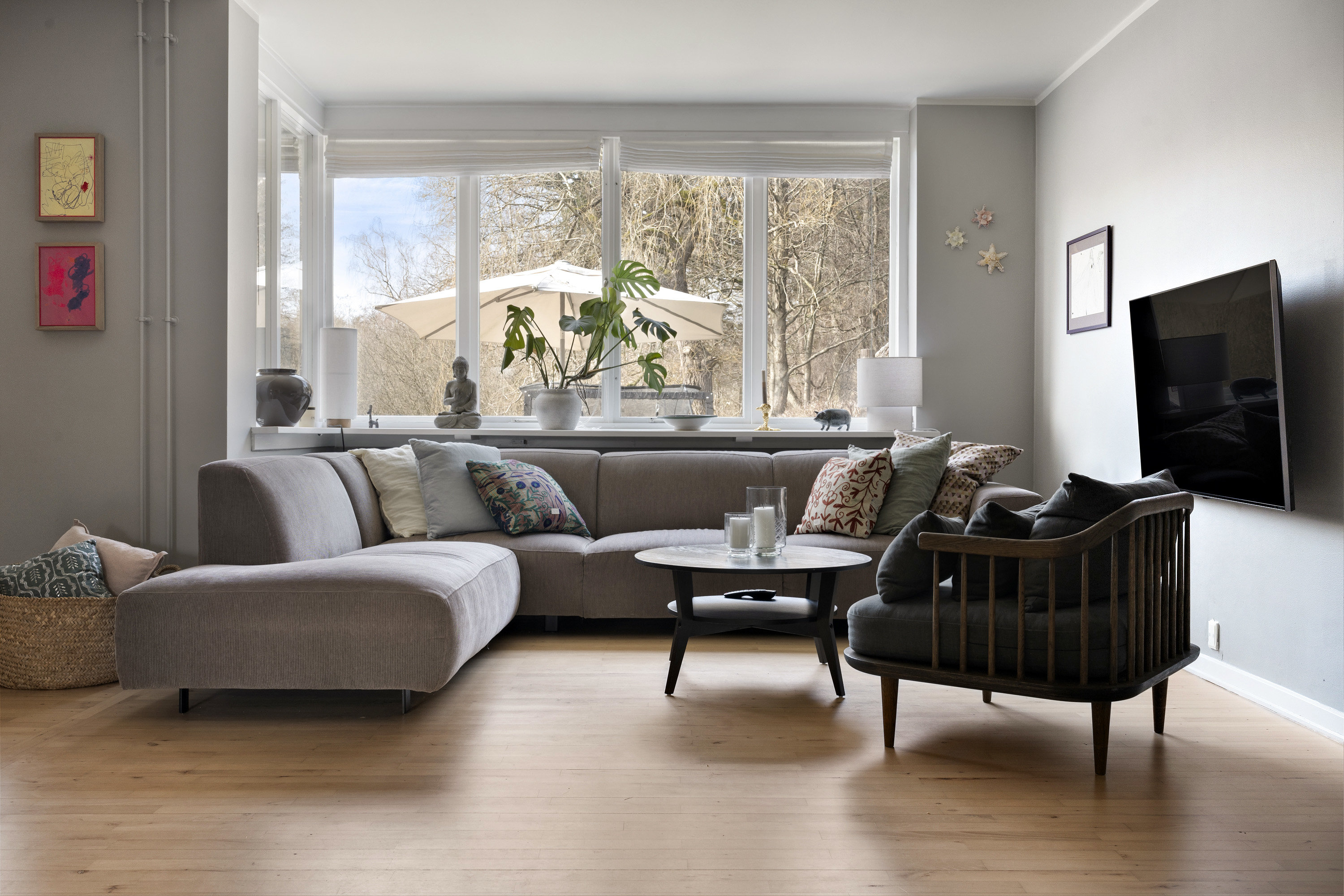 Fremhævet stue billede i fuldskærmstilstand. Billede af Vejlemosevej 54, 2840 Holte