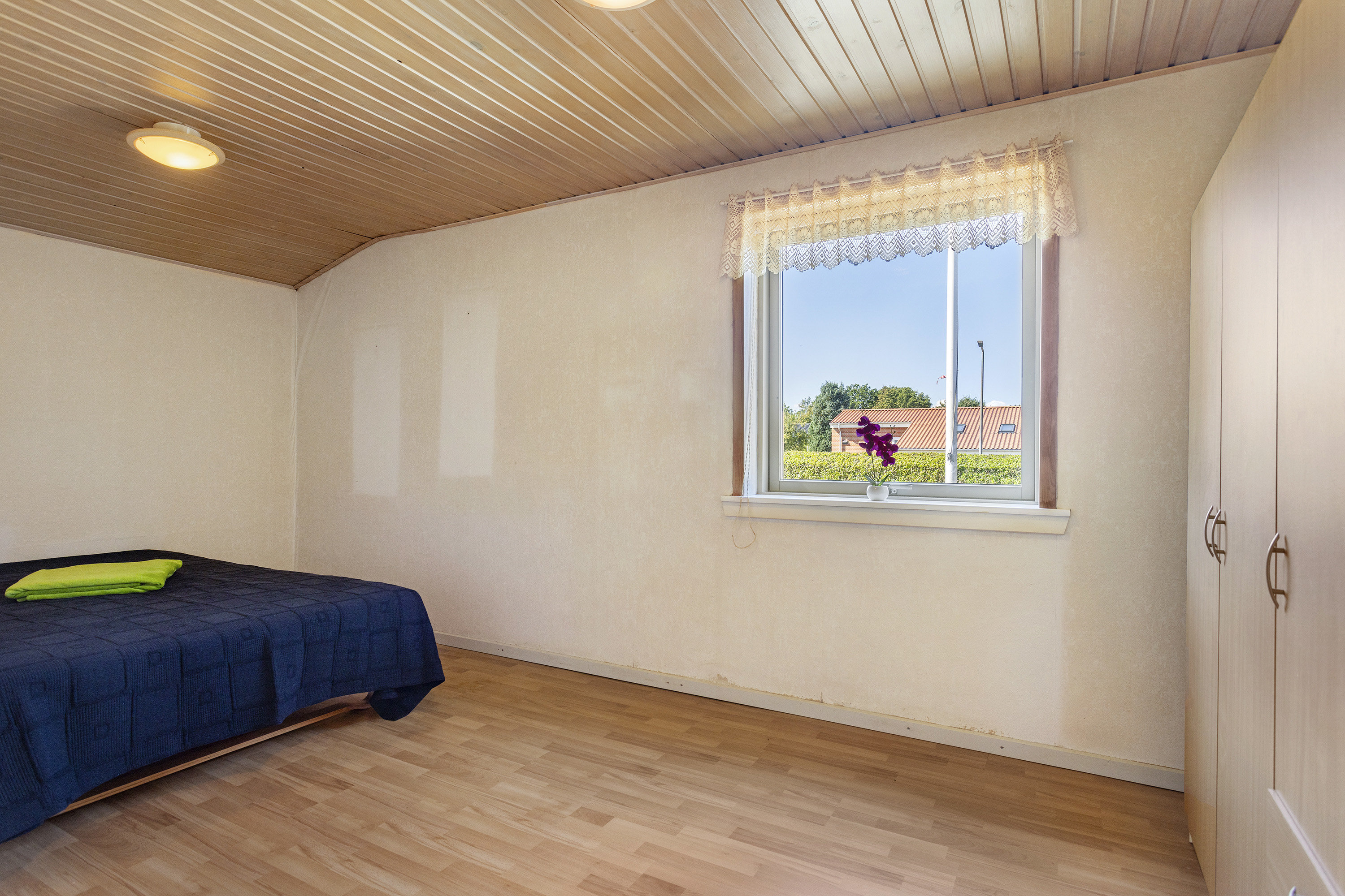 Fremhævet soveværelse billede i fuldskærmstilstand. Billede af Toftevænget 29, 9300 Sæby