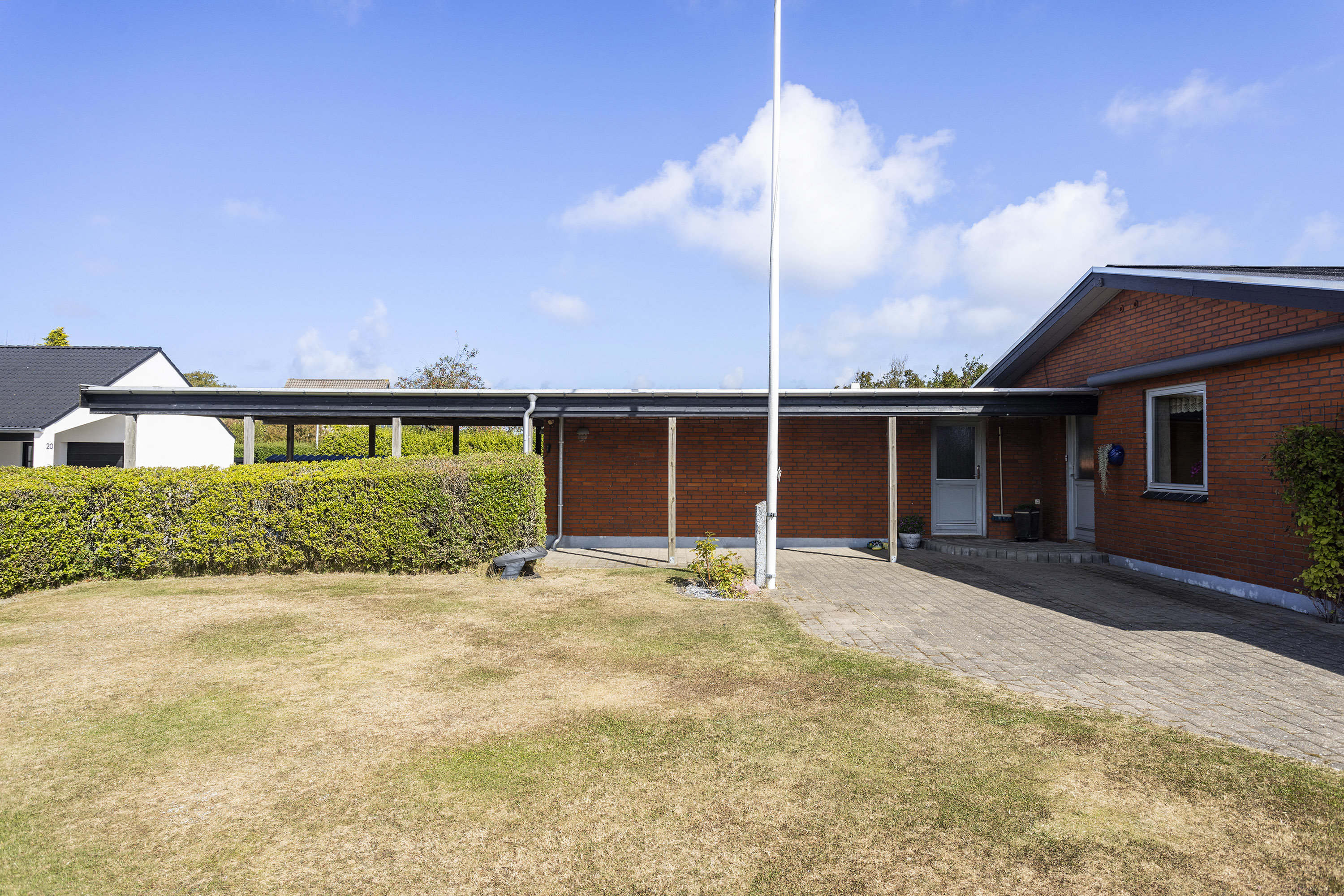 Fremhævet facade billede i fuldskærmstilstand. Billede af Toftevænget 29, 9300 Sæby