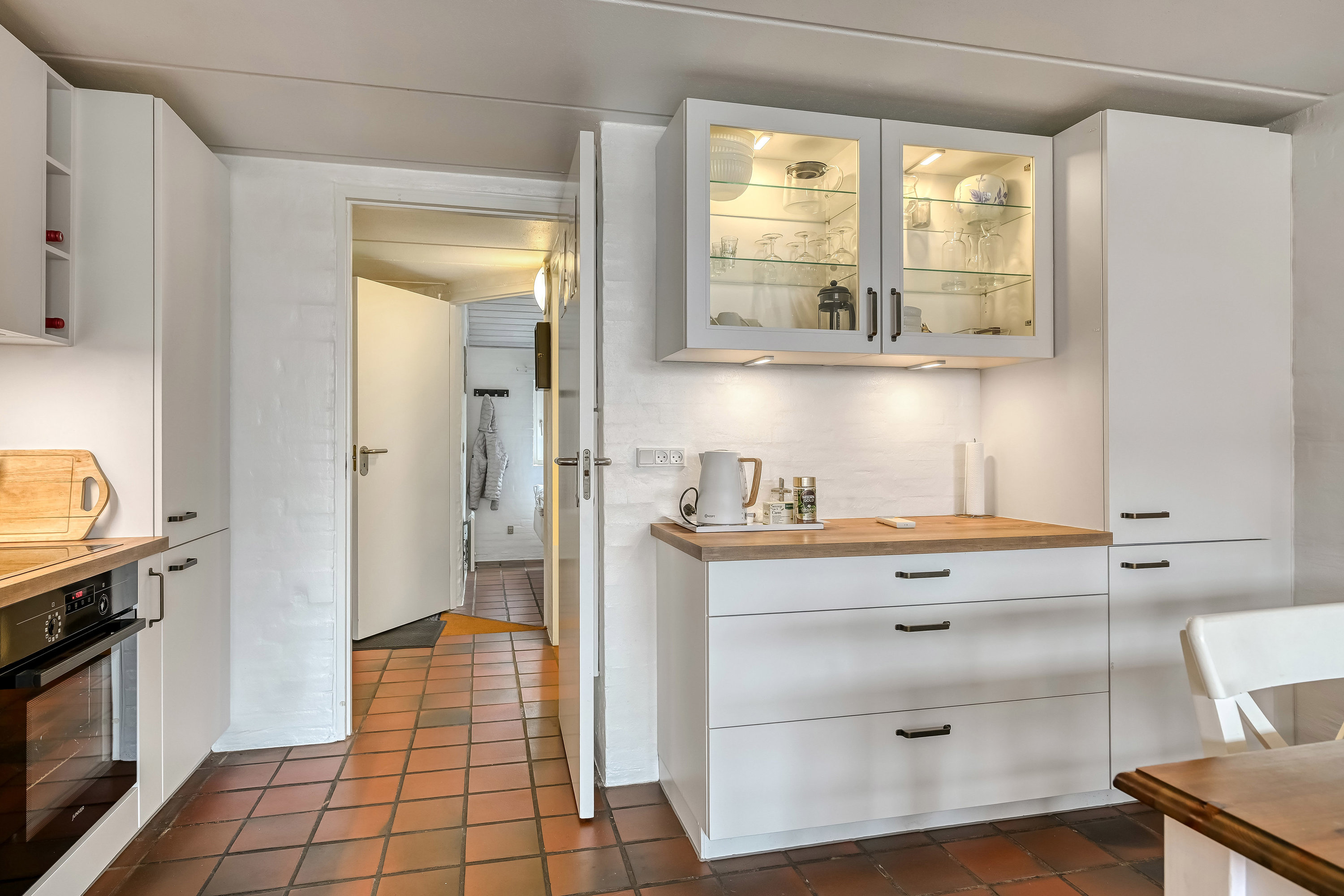 Fremhævet køkken billede i fuldskærmstilstand. Billede af Fyrvej 26, st.. 16., 6857 Blåvand