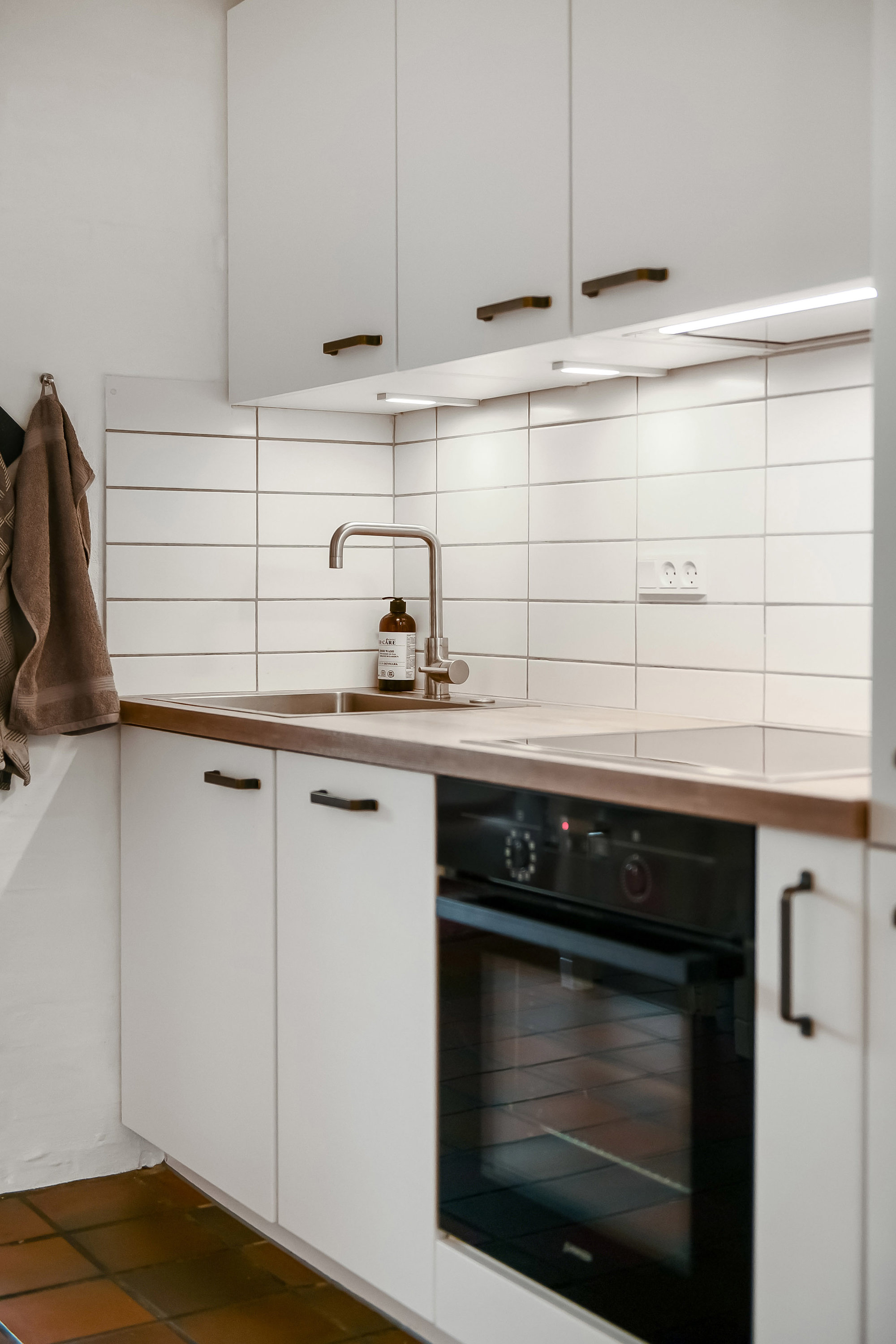 Fremhævet køkken billede i fuldskærmstilstand. Billede af Fyrvej 26, st.. 16., 6857 Blåvand