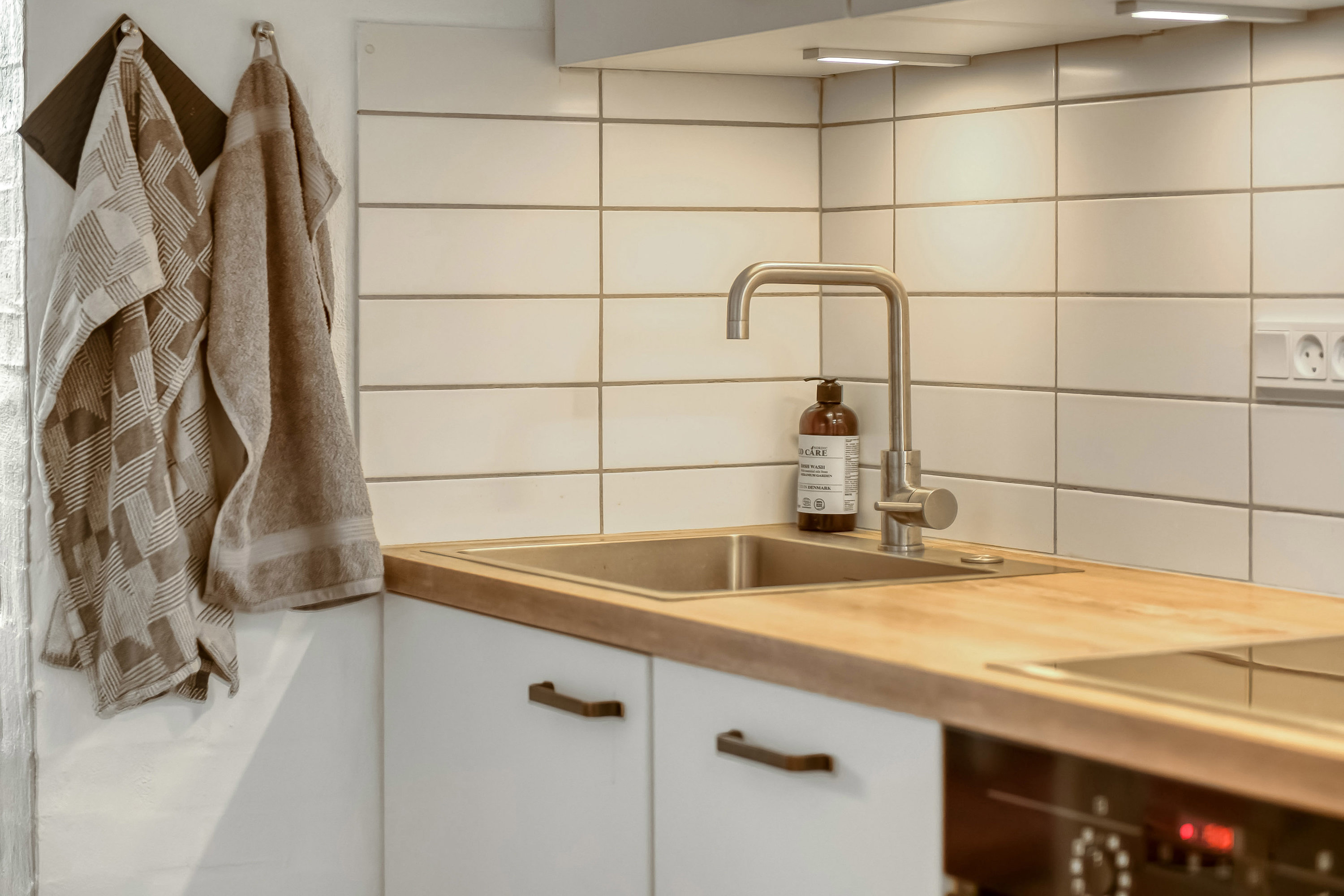 Fremhævet køkken billede i fuldskærmstilstand. Billede af Fyrvej 26, st.. 16., 6857 Blåvand