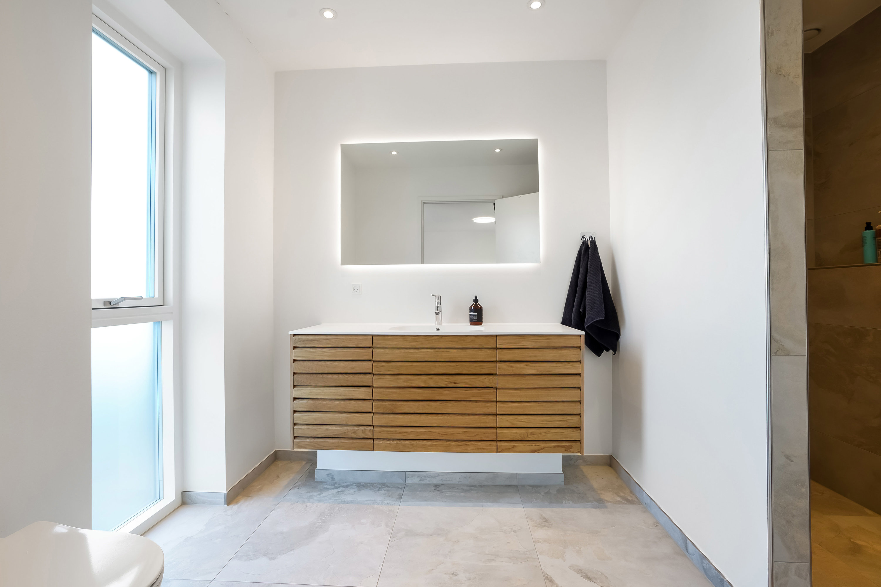 Fremhævet badeværelse billede i fuldskærmstilstand. Billede af Vesterled 34, 5690 Tommerup