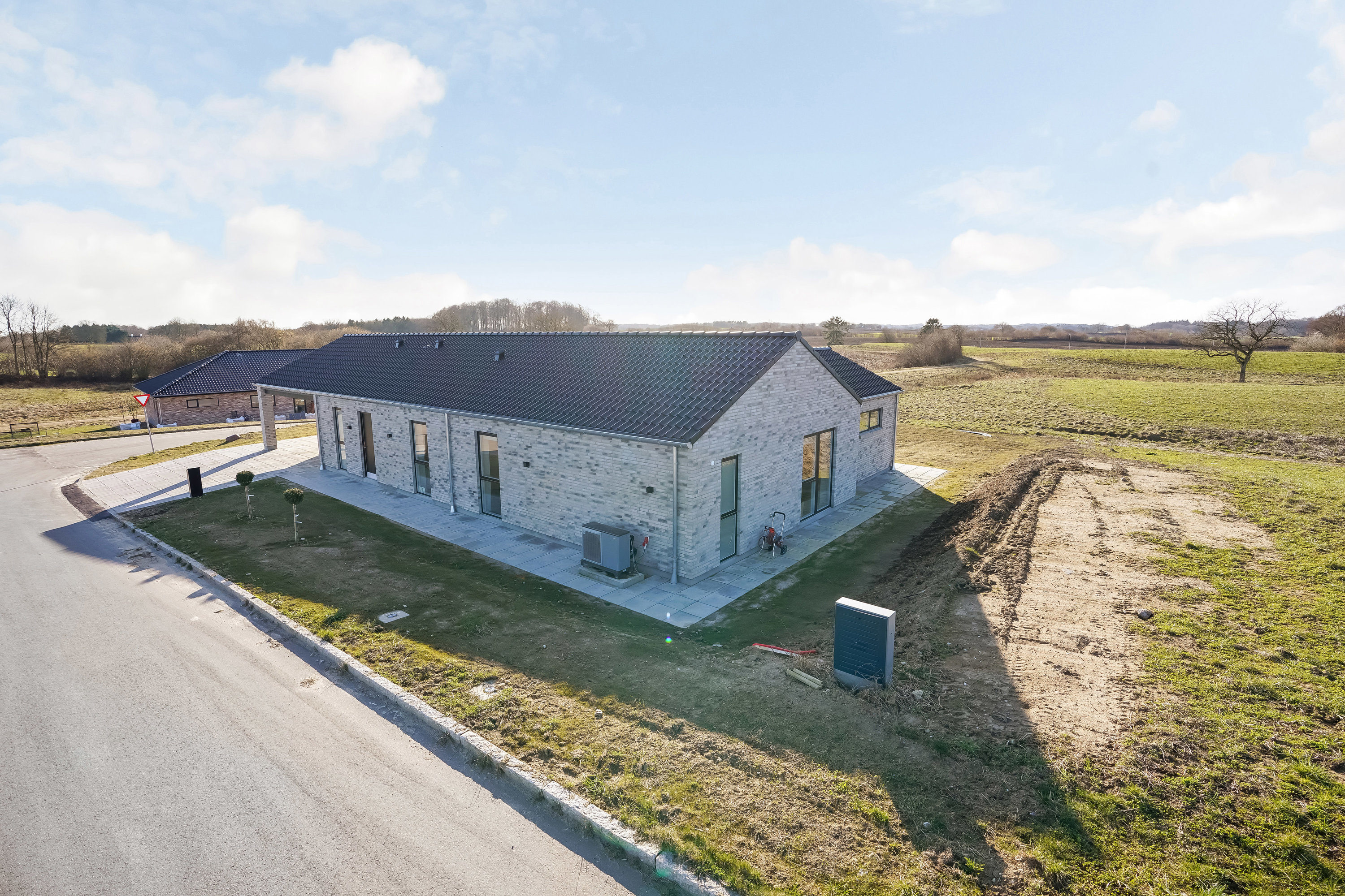 Fremhævet ejendommen billede i fuldskærmstilstand. Billede af Vesterled 34, 5690 Tommerup