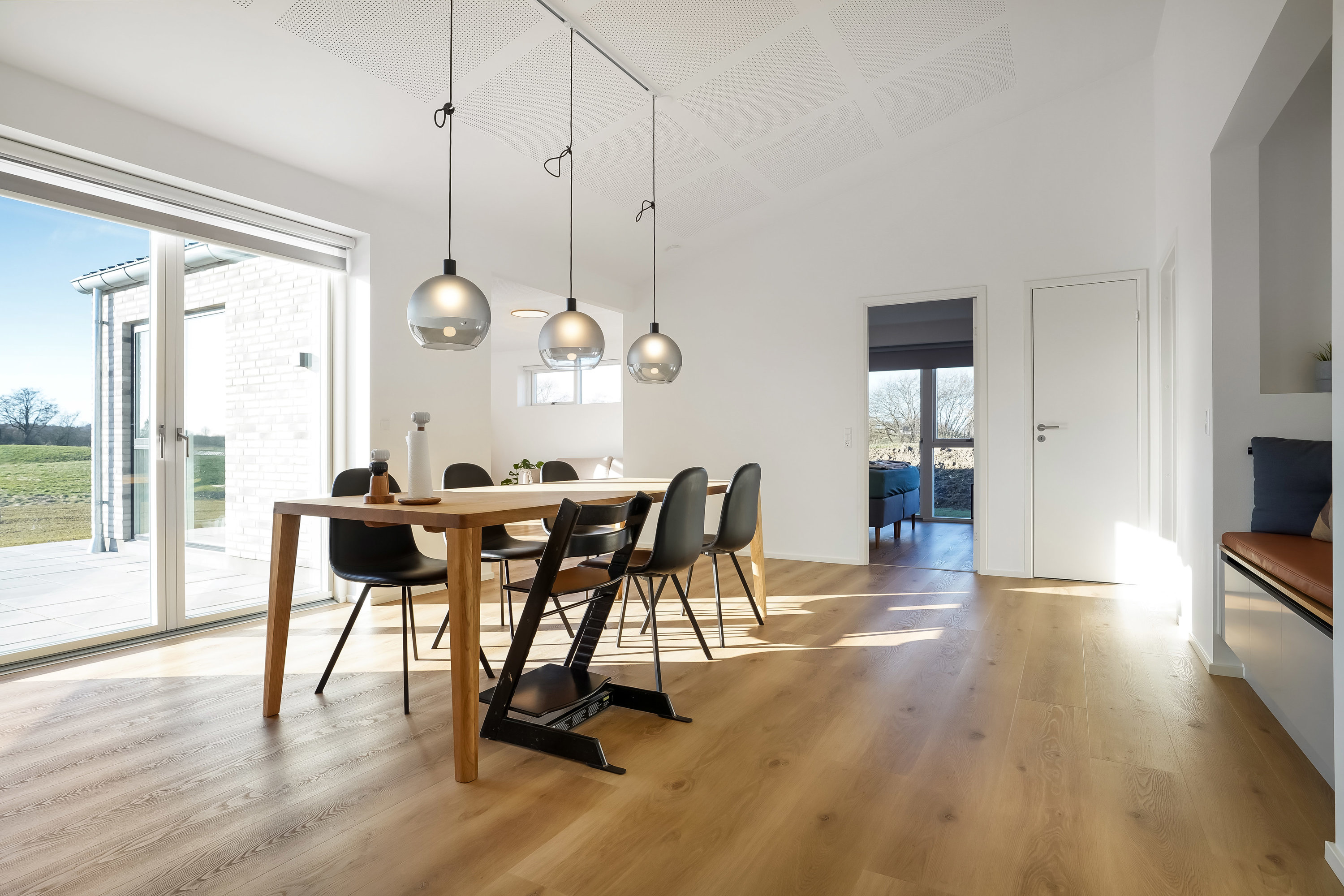 Fremhævet stue billede i fuldskærmstilstand. Billede af Vesterled 34, 5690 Tommerup