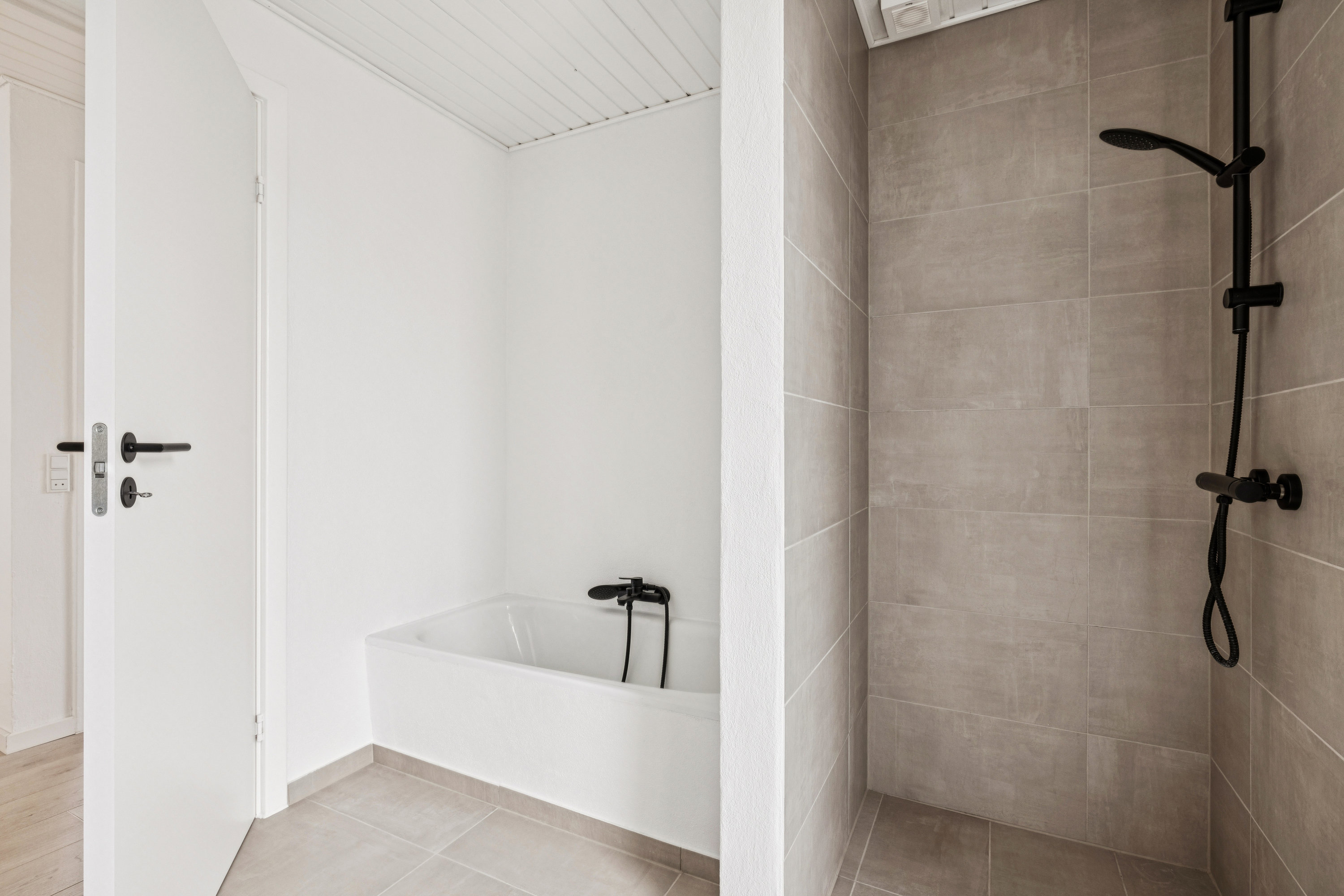 Fremhævet badeværelse billede i fuldskærmstilstand. Billede af Britaniavej 2, Voldby, 8500 Grenaa