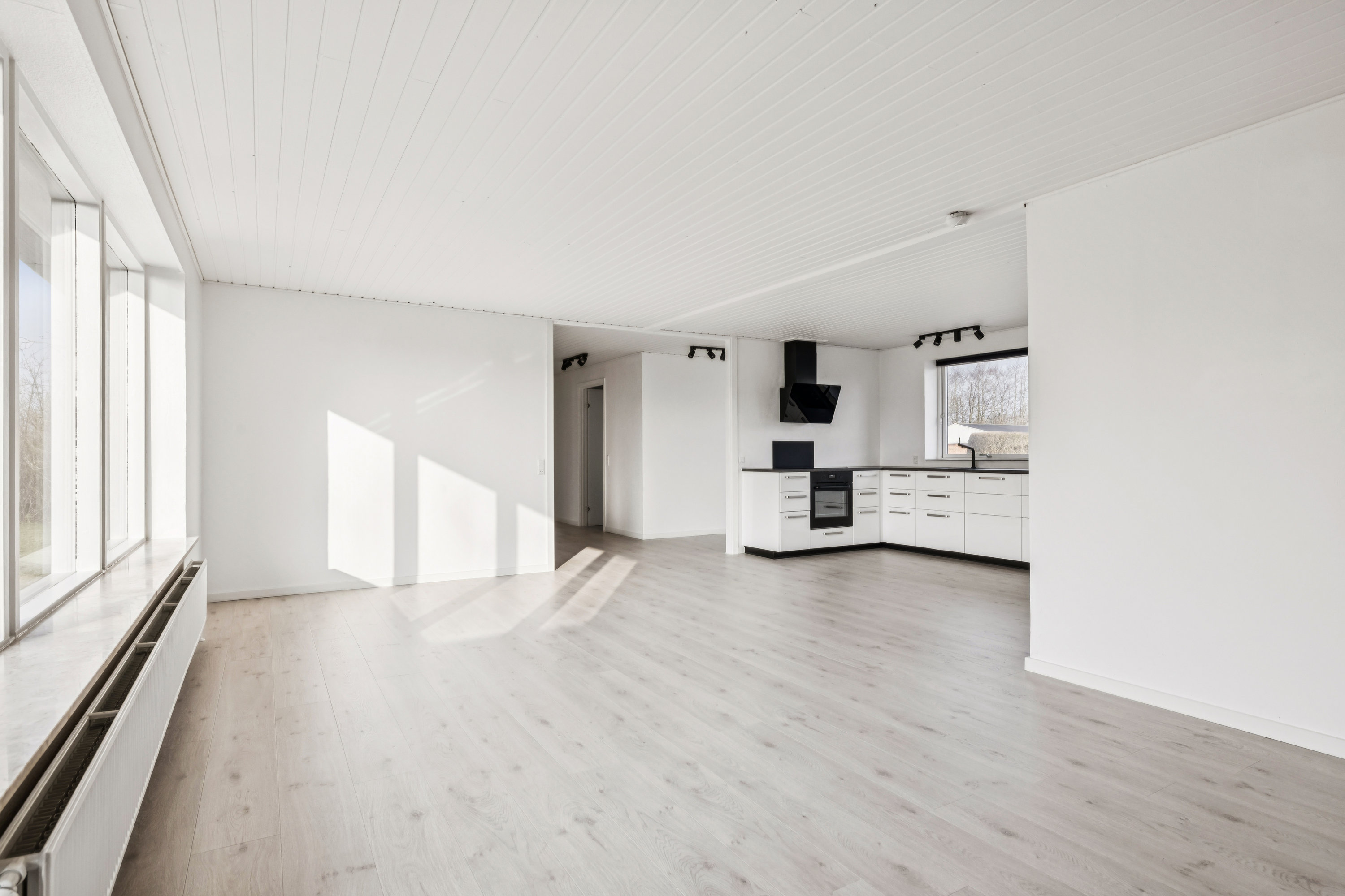 Fremhævet stue billede i fuldskærmstilstand. Billede af Britaniavej 2, Voldby, 8500 Grenaa