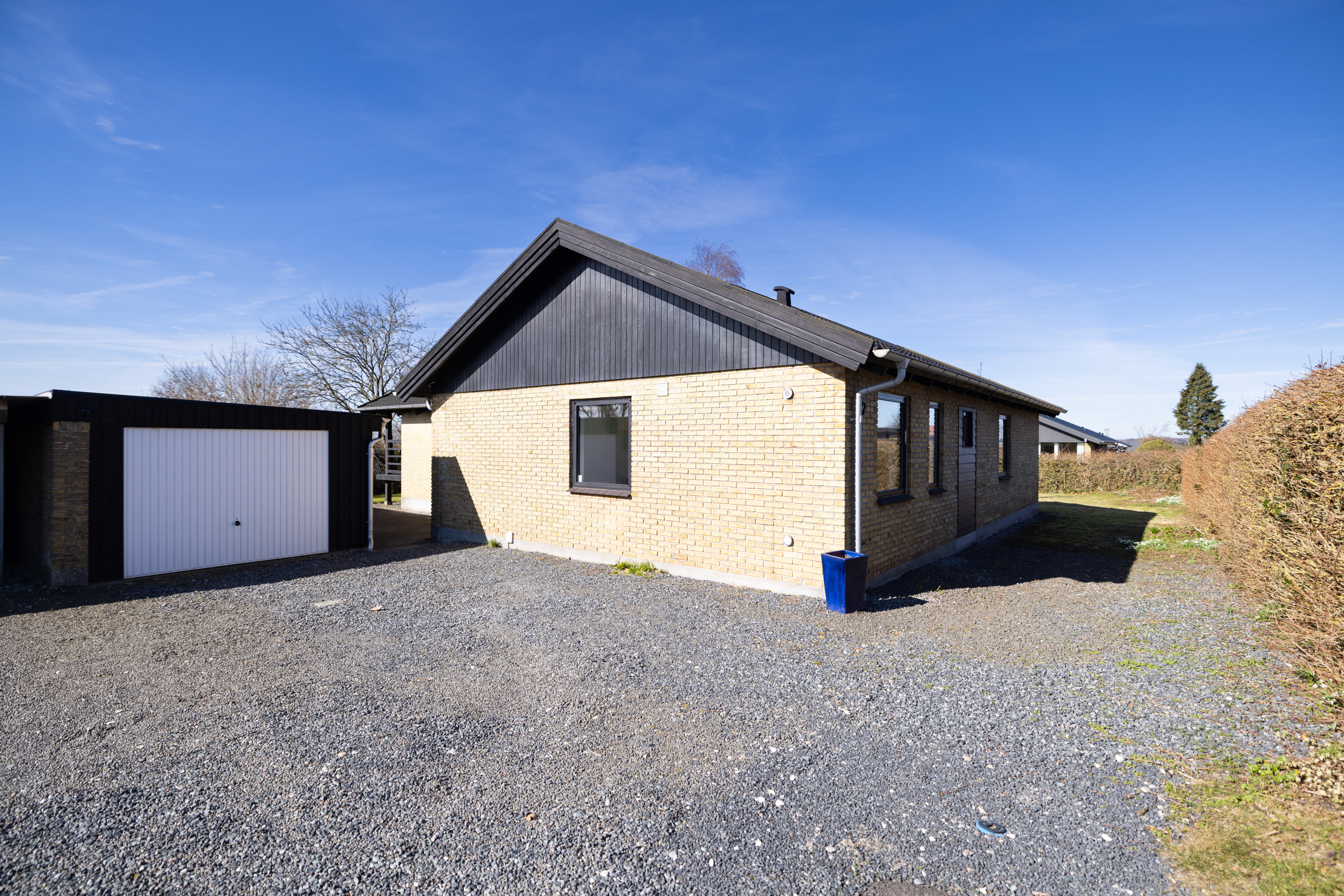 Fremhævet  billede i fuldskærmstilstand. Billede af Langeløkke 7, 8381 Tilst