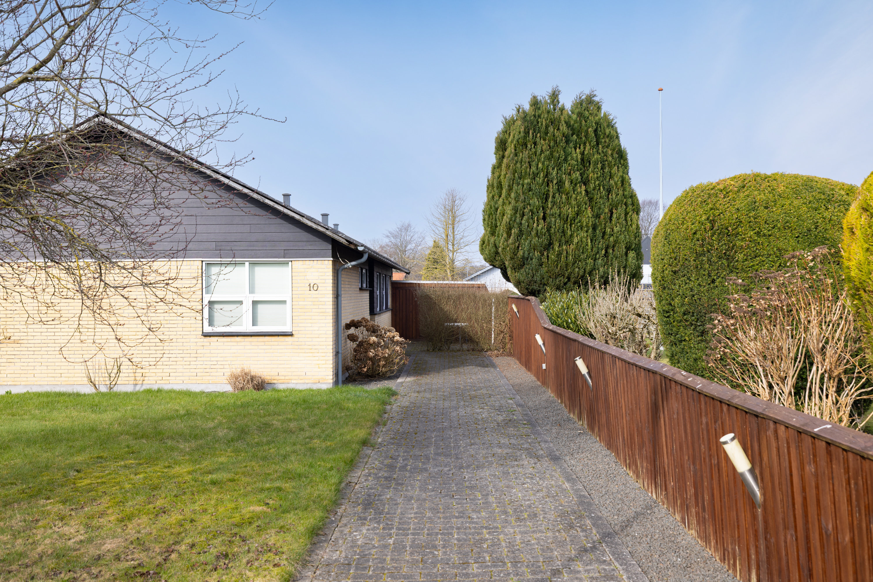 Fremhævet  billede i fuldskærmstilstand. Billede af Solbærvej 10, 8471 Sabro