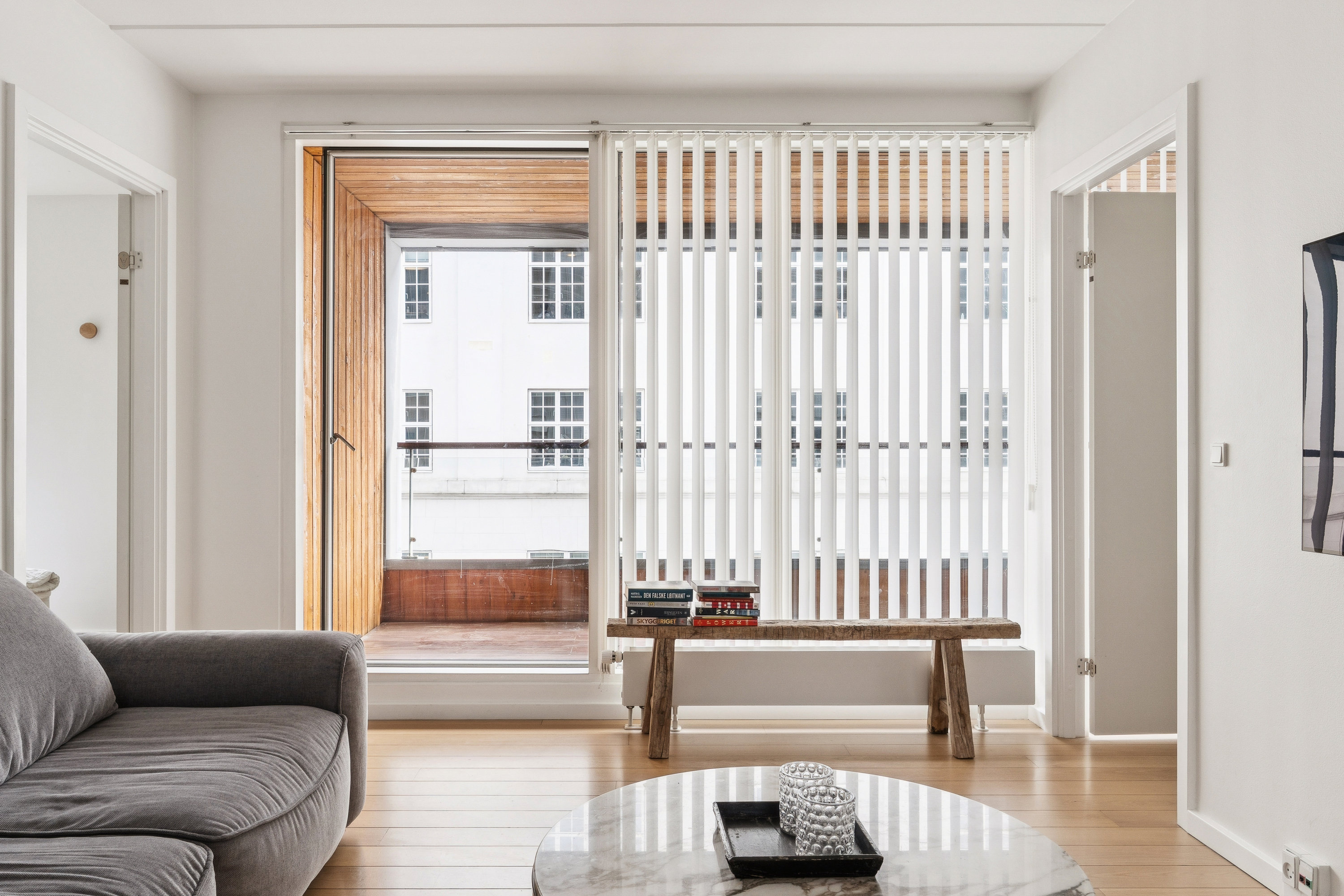 Fremhævet stue billede i fuldskærmstilstand. Billede af Amerika Plads 20, 2. 2., 2100 København Ø