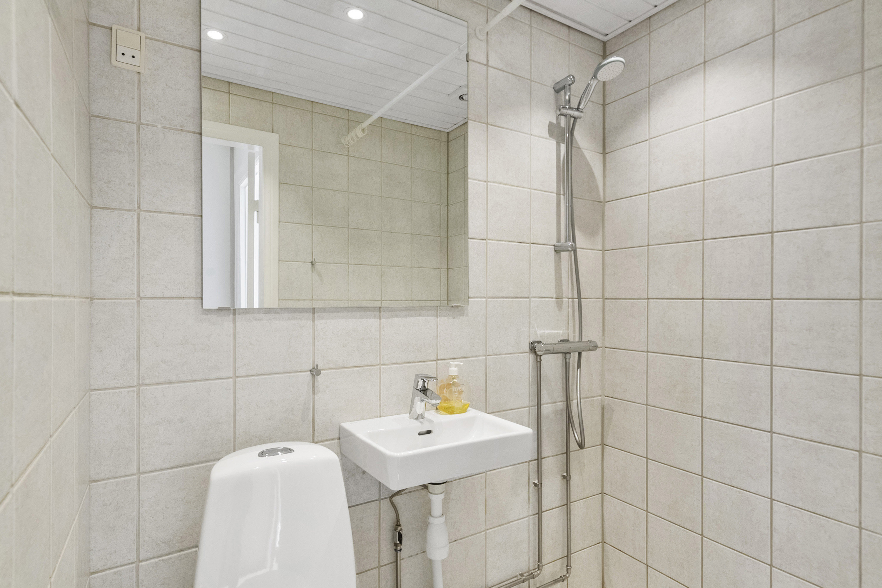 Fremhævet badeværelse billede i fuldskærmstilstand. Billede af Langelandsgade 210, 1. th., 8200 Aarhus N