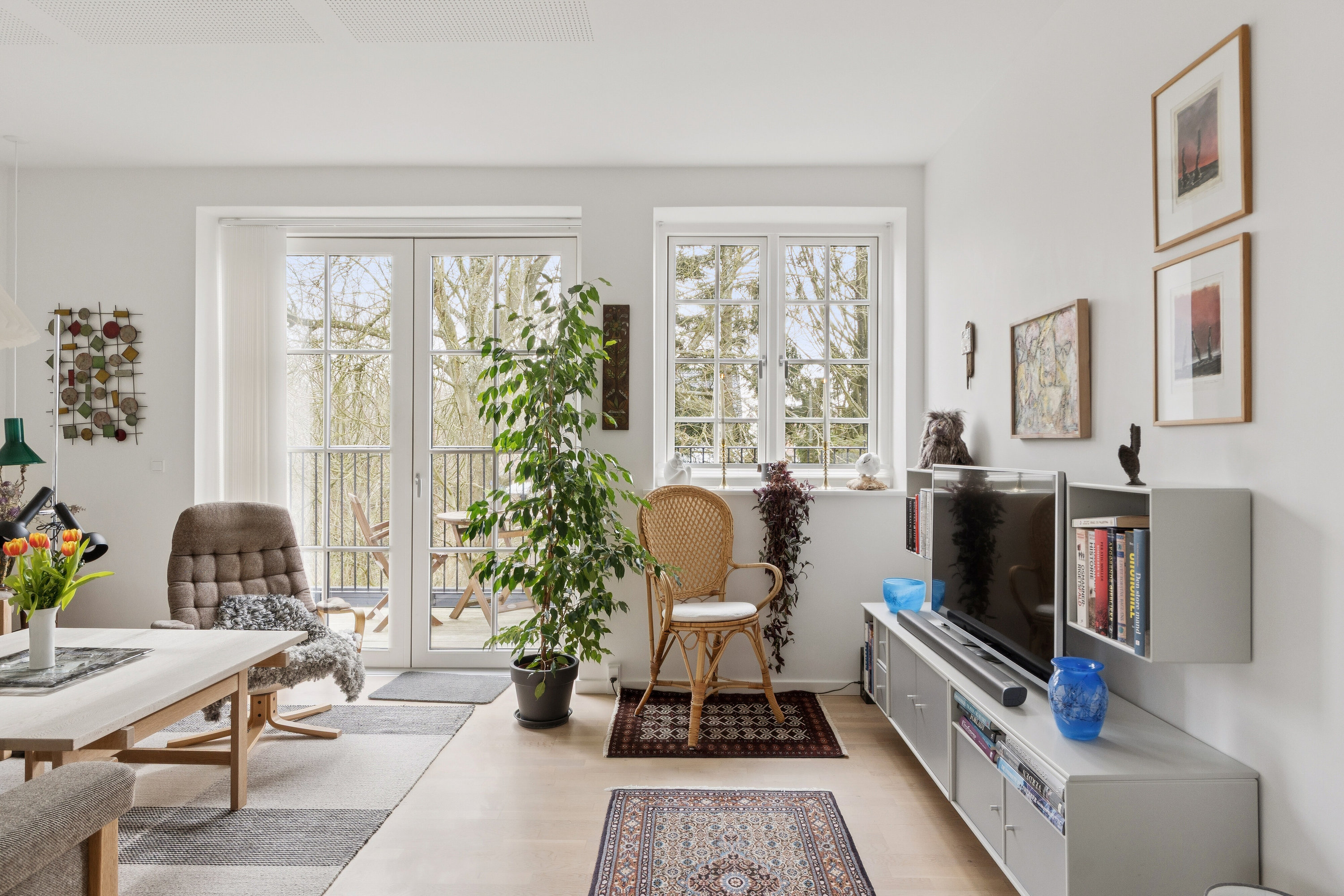 Fremhævet stue billede i fuldskærmstilstand. Billede af Svanelundsvej 6F, 1. 1., 9800 Hjørring