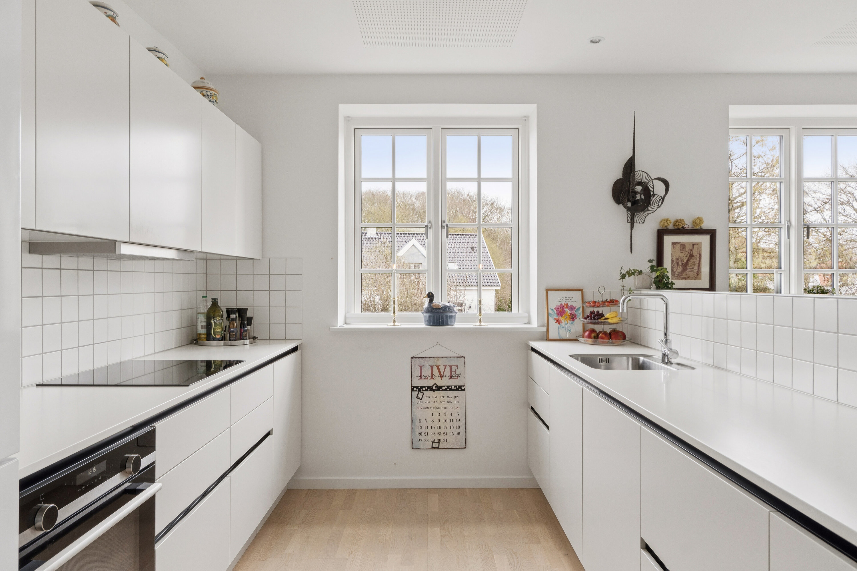 Fremhævet køkken billede i fuldskærmstilstand. Billede af Svanelundsvej 6F, 1. 1., 9800 Hjørring