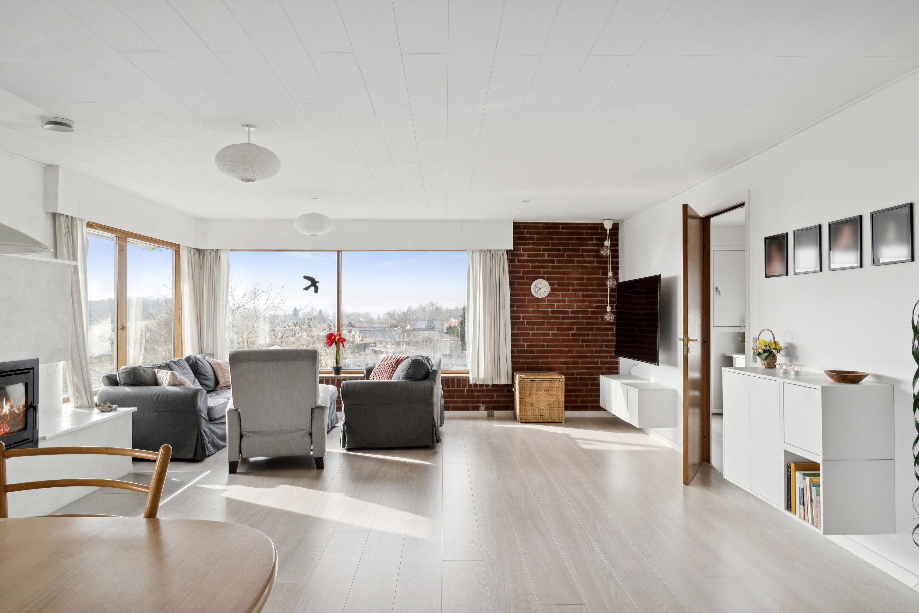 Fremhævet stue billede i fuldskærmstilstand. Billede af Ladelundsvej 8, 8600 Silkeborg