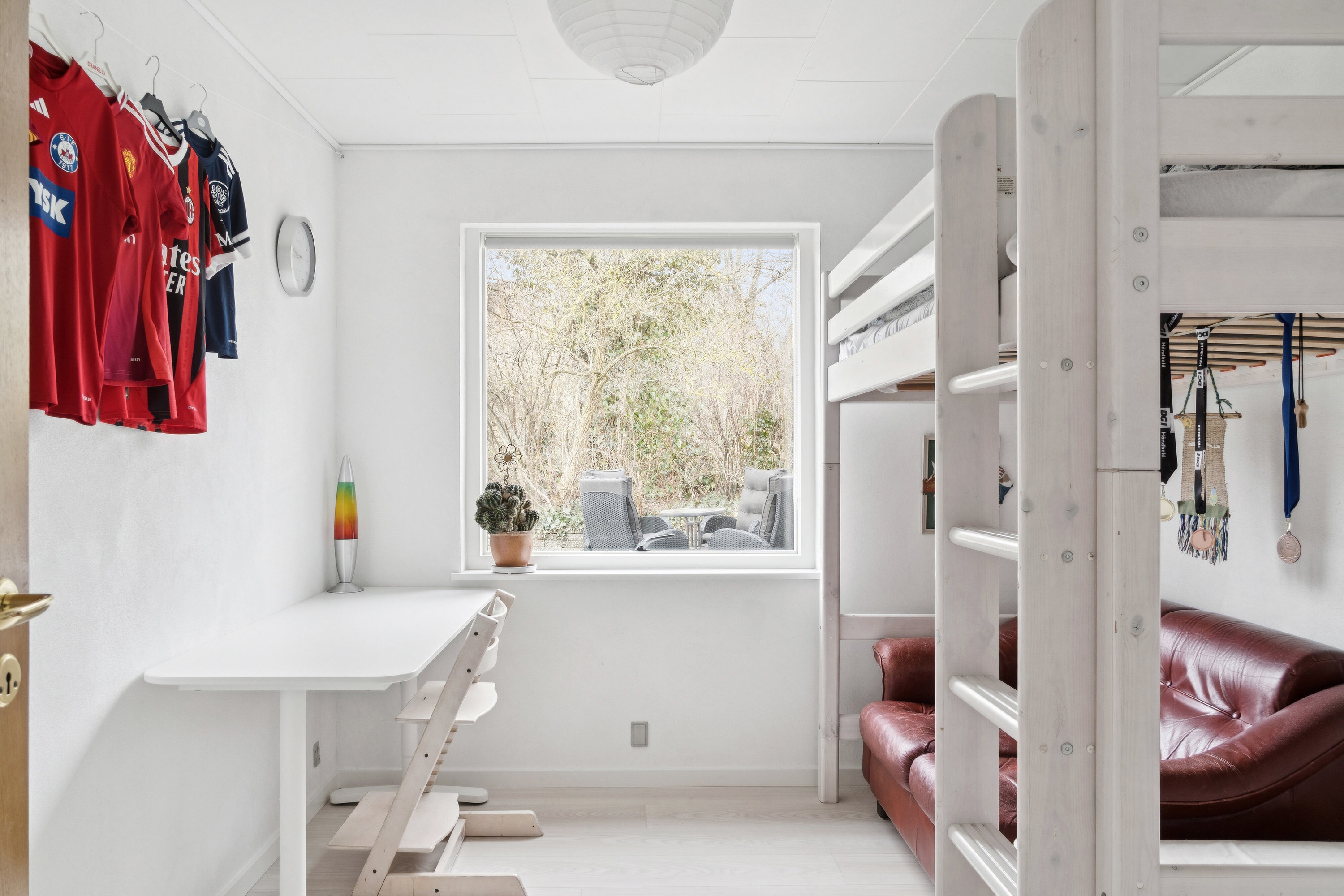 Fremhævet soveværelse billede i fuldskærmstilstand. Billede af Ladelundsvej 8, 8600 Silkeborg