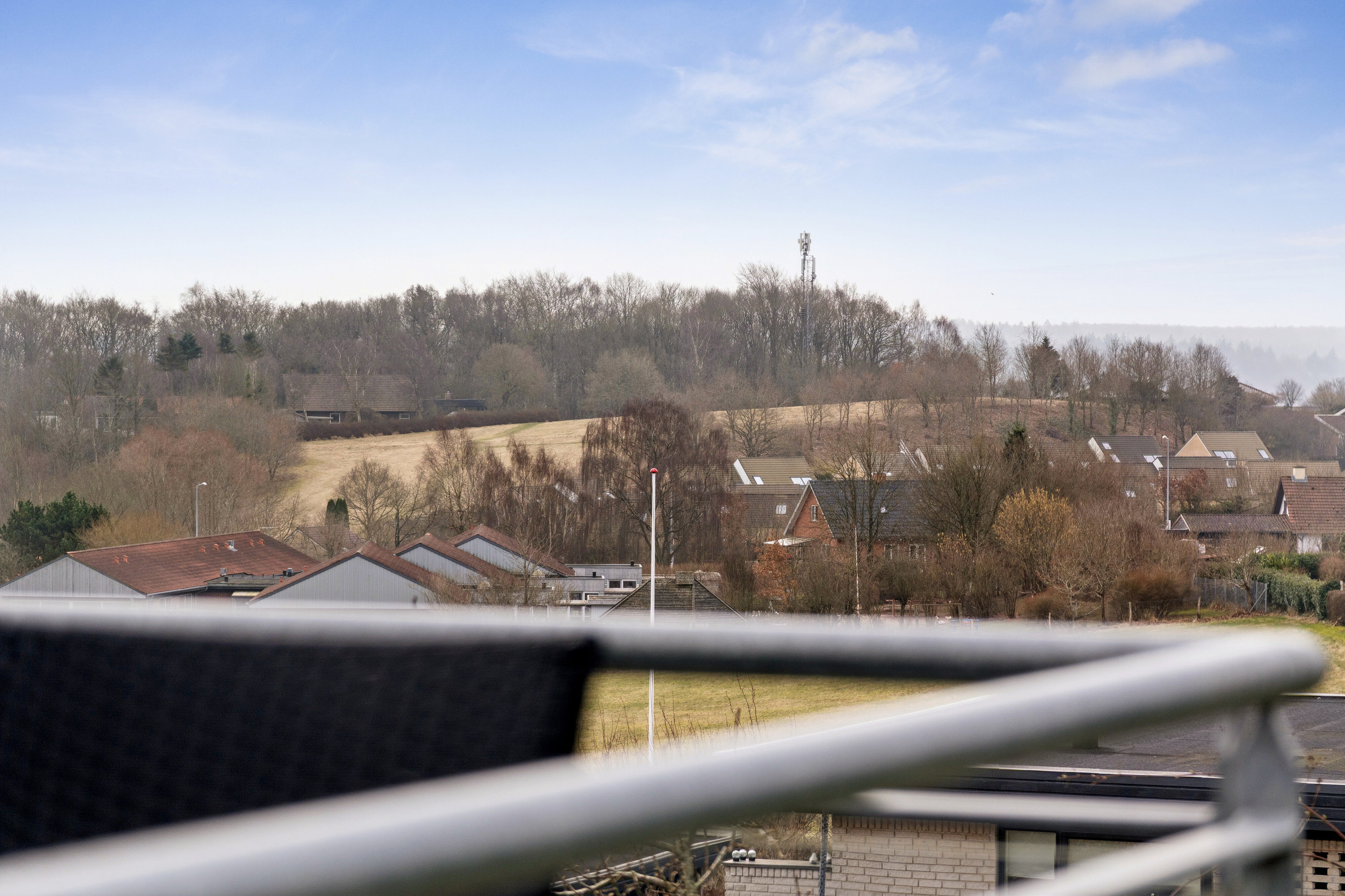 Fremhævet udendørs billede i fuldskærmstilstand. Billede af Ladelundsvej 8, 8600 Silkeborg