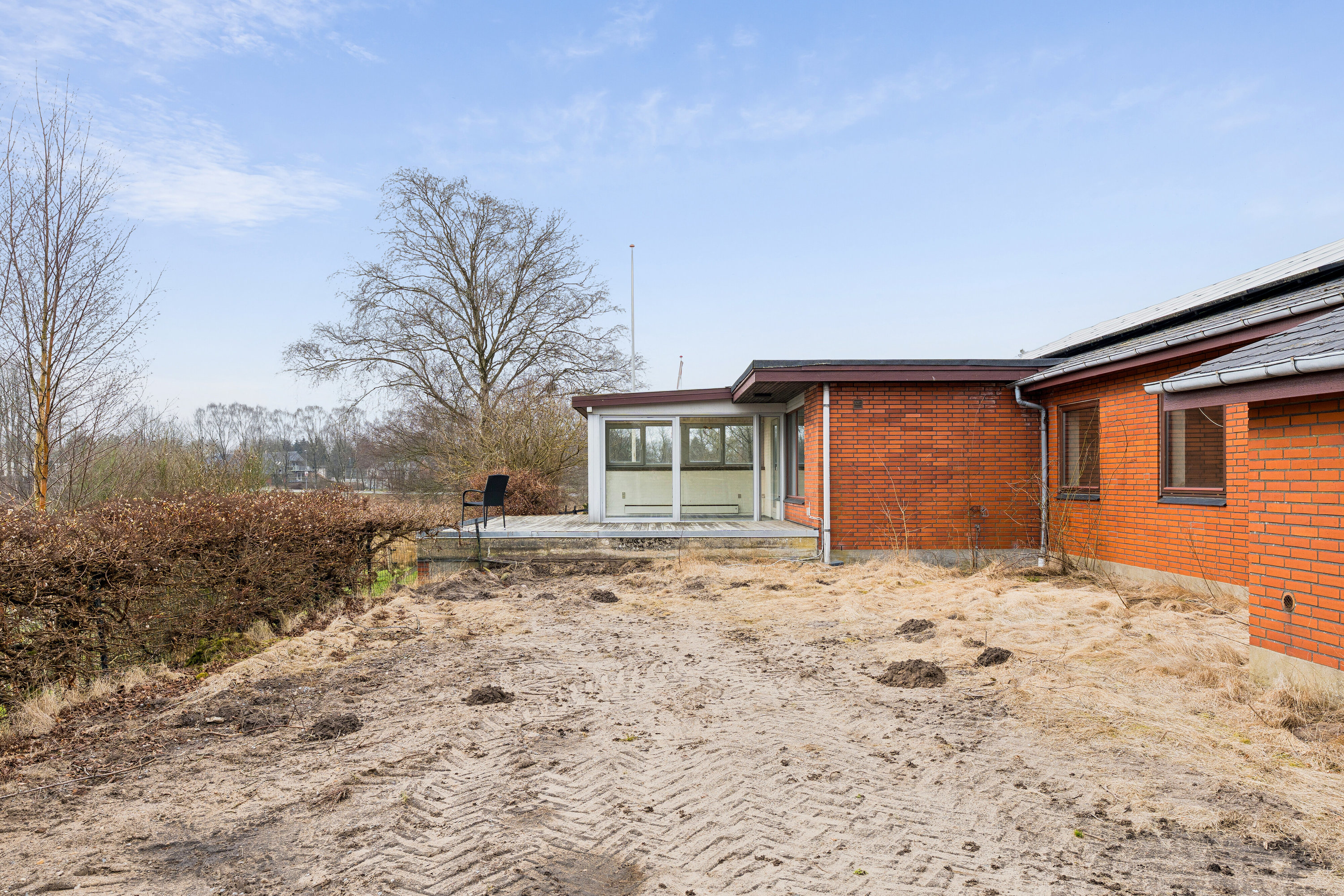 Fremhævet set fra haven billede i fuldskærmstilstand. Billede af Hørlycks Alle 12C, 7200 Grindsted