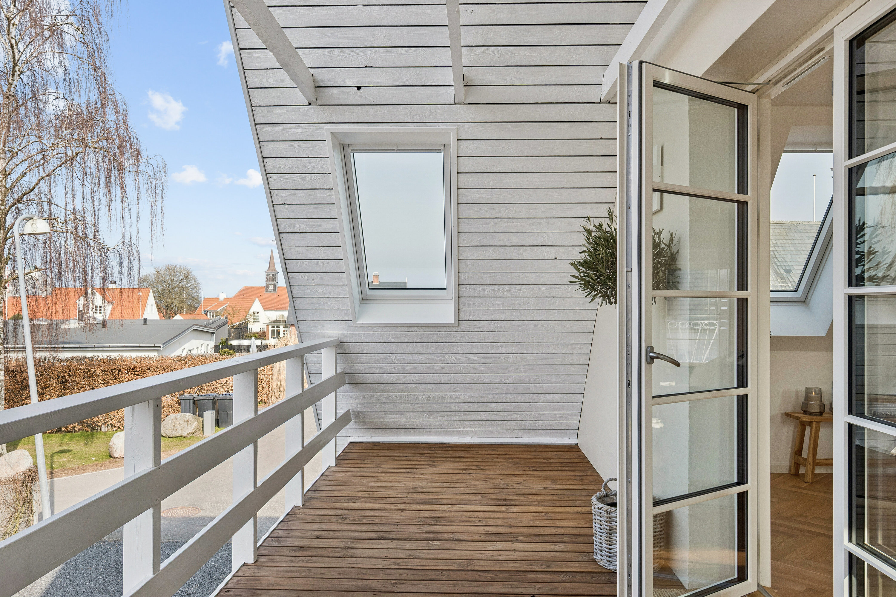 Fremhævet altan billede i fuldskærmstilstand. Billede af Peter Olsens Vej 2G, 3100 Hornbæk