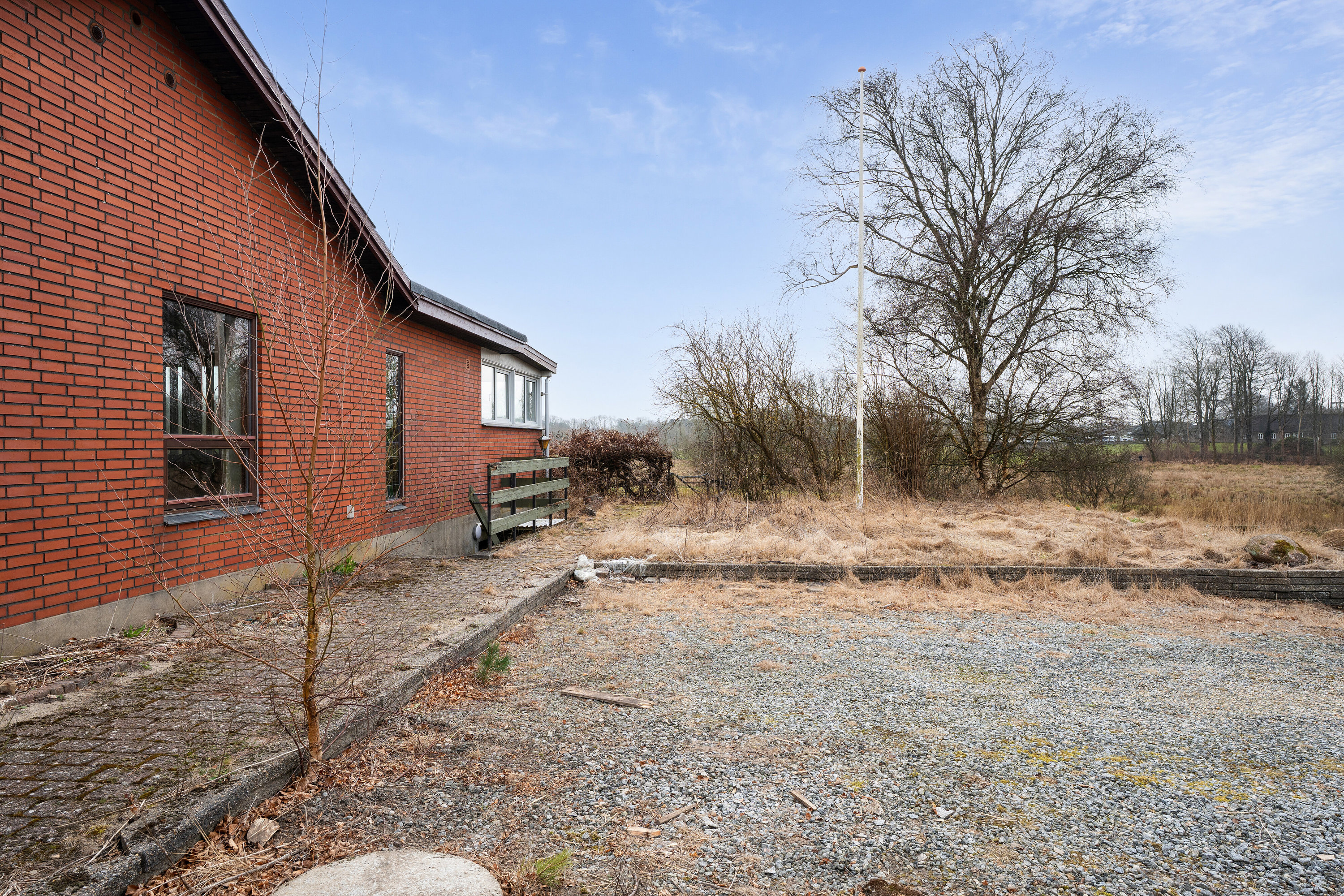 Fremhævet set fra haven billede i fuldskærmstilstand. Billede af Hørlycks Alle 12C, 7200 Grindsted