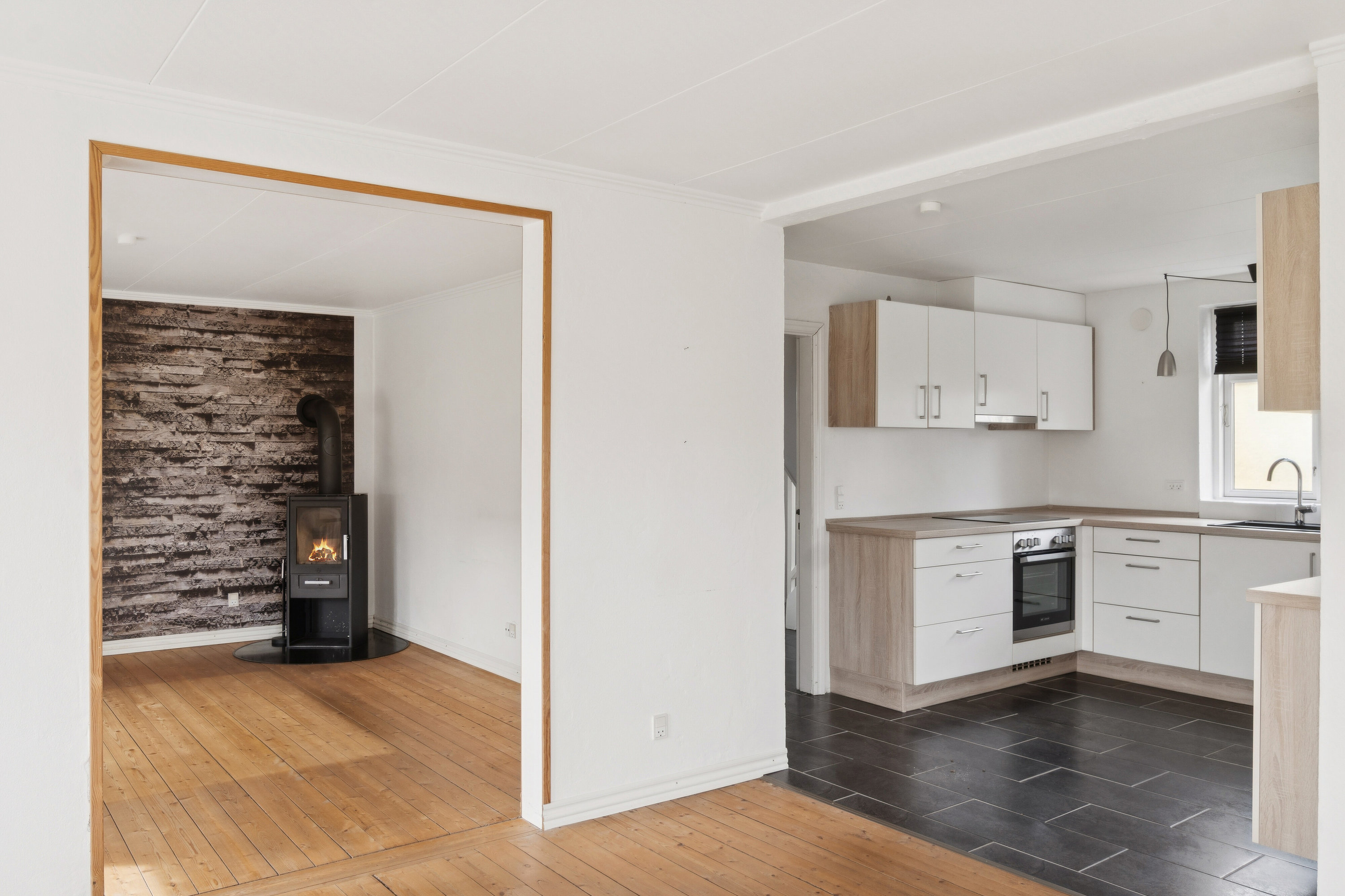 Fremhævet køkken billede i fuldskærmstilstand. Billede af Nørre Alle 7, 9881 Bindslev