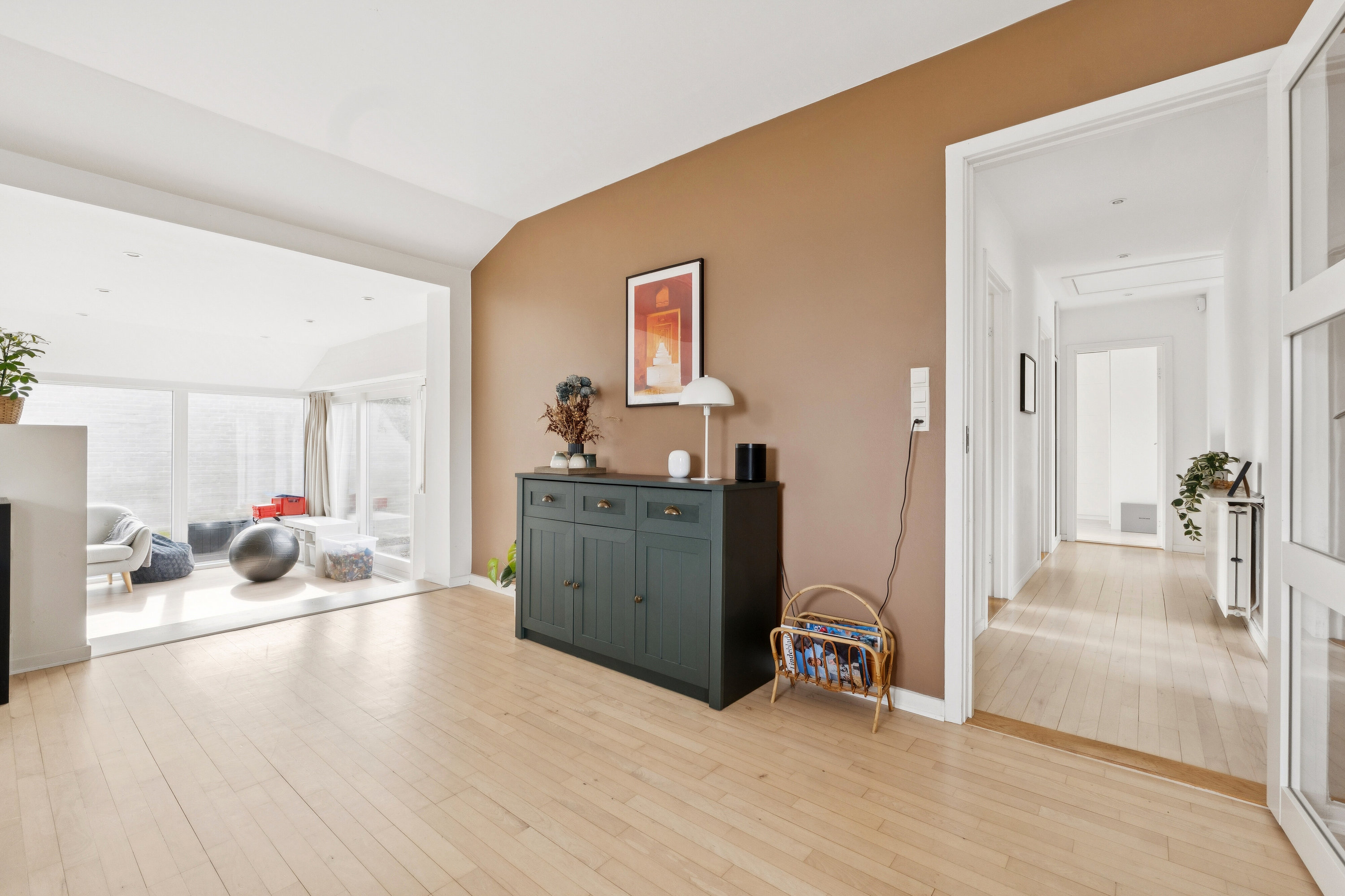 Fremhævet alrum billede i fuldskærmstilstand. Billede af Lykkesholms Allé 19, 8260 Viby J