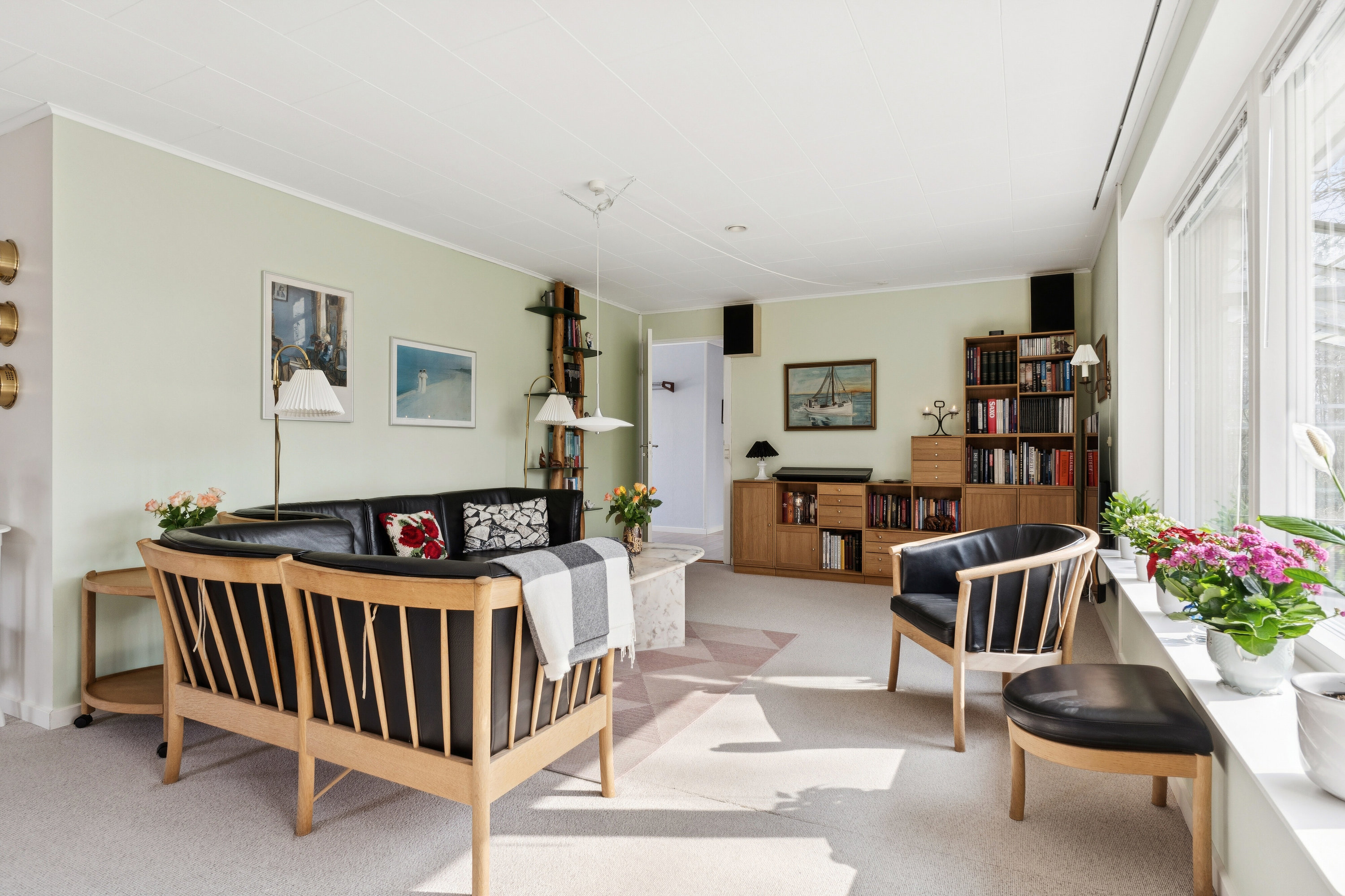 Fremhævet stue billede i fuldskærmstilstand. Billede af Tvedvej 53, 5700 Svendborg