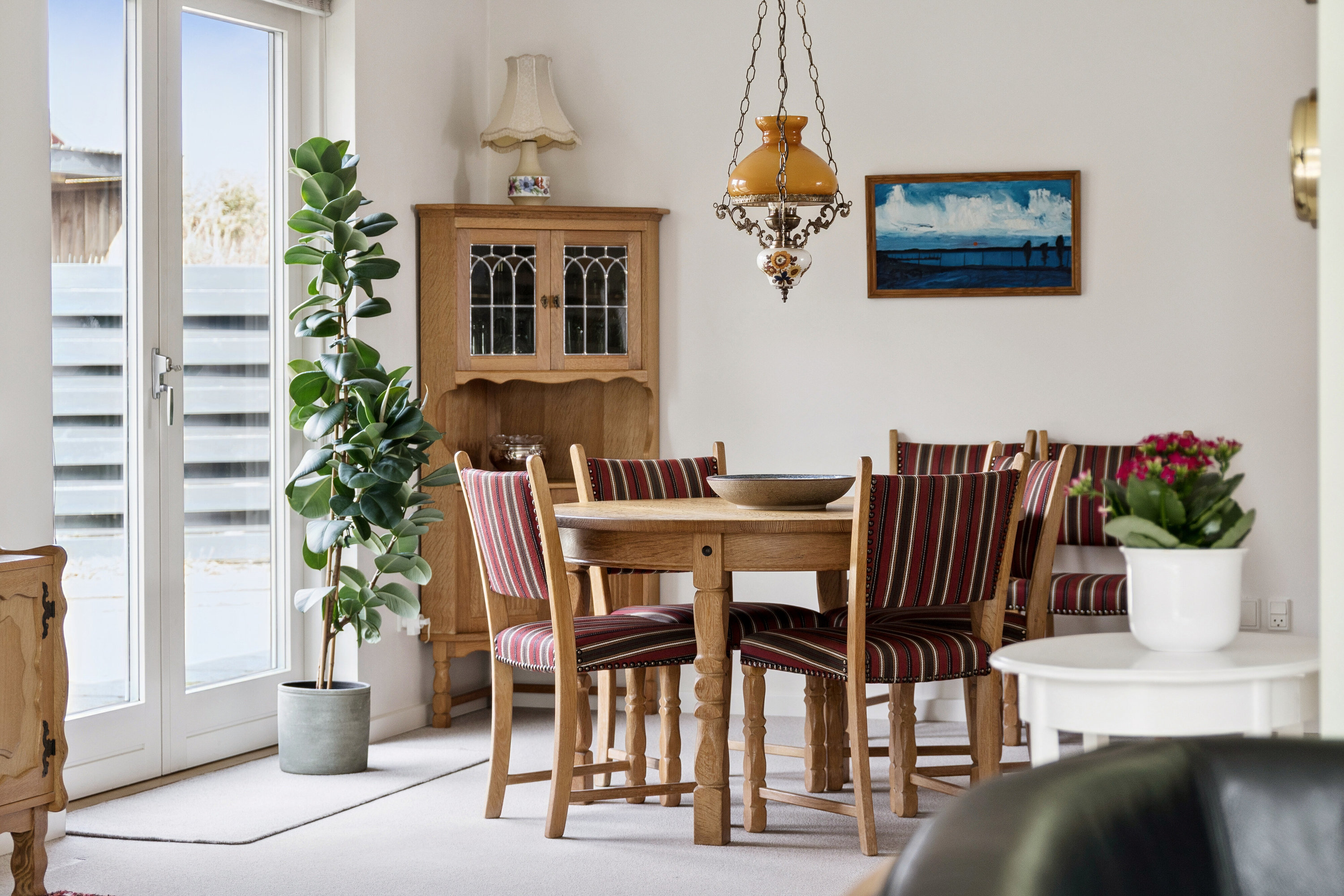 Fremhævet spisestue billede i fuldskærmstilstand. Billede af Tvedvej 53, 5700 Svendborg