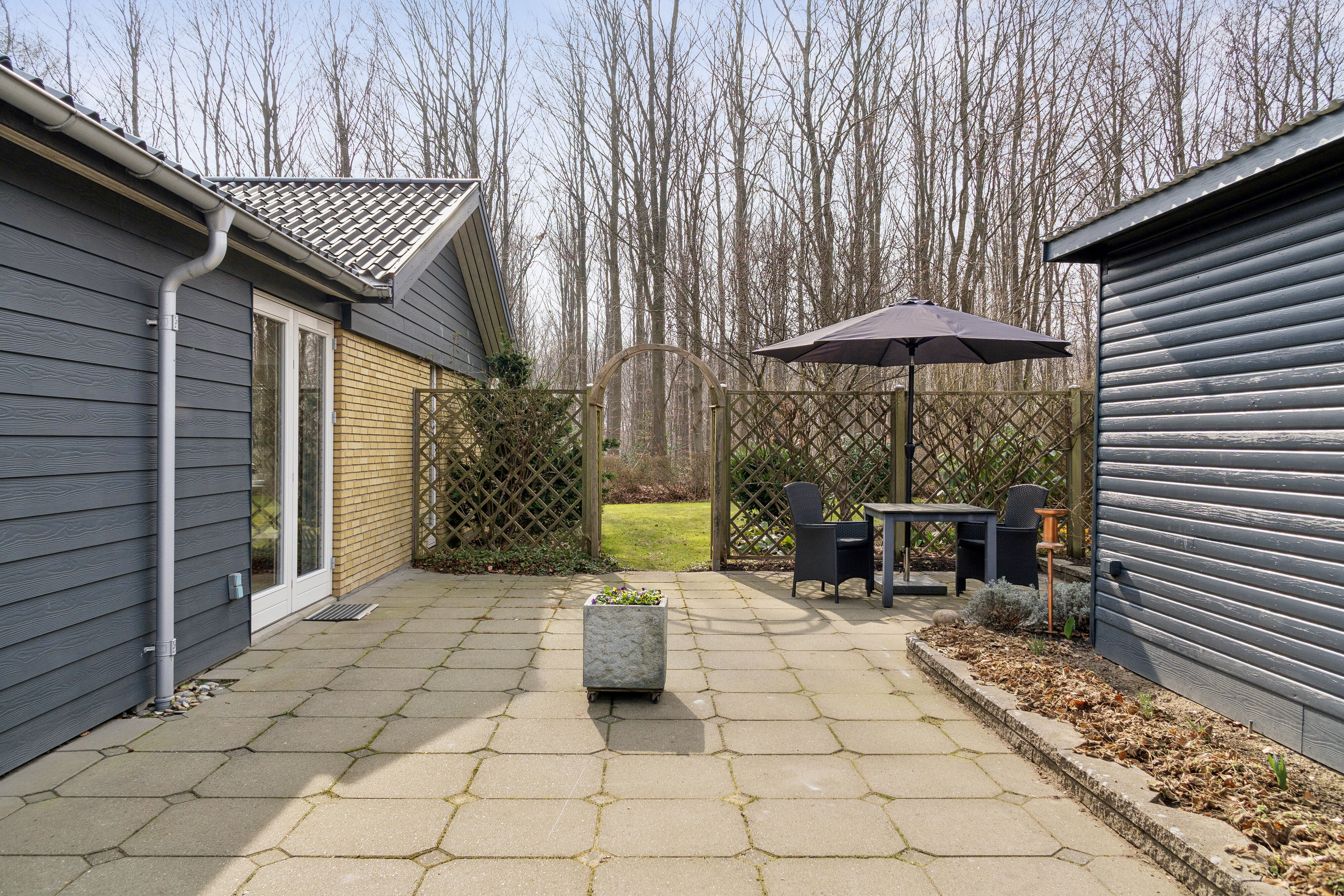 Fremhævet terrasse billede i fuldskærmstilstand. Billede af Tvedvej 53, 5700 Svendborg