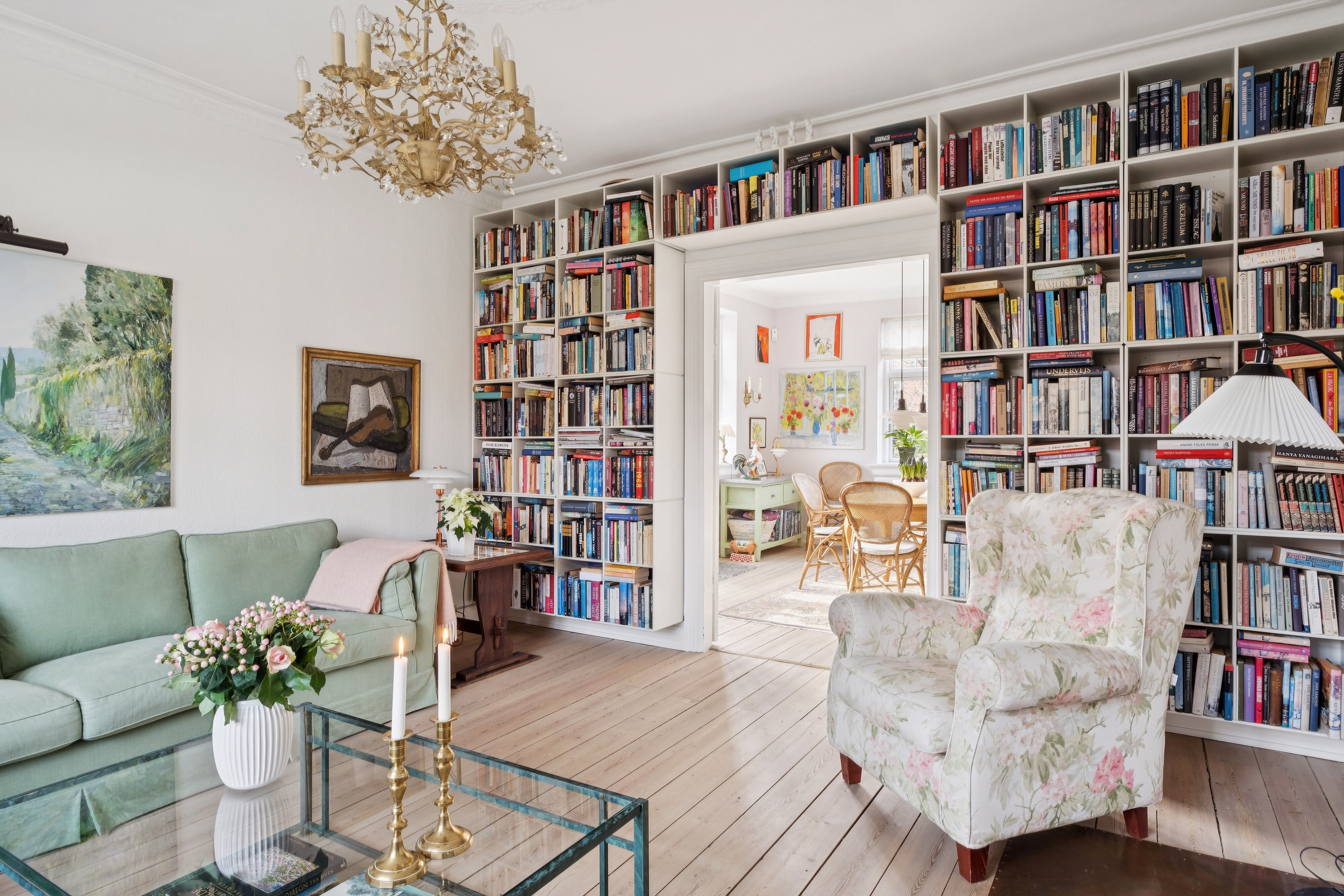 Fremhævet stue billede i fuldskærmstilstand. Billede af Byvolden 9, 4000 Roskilde