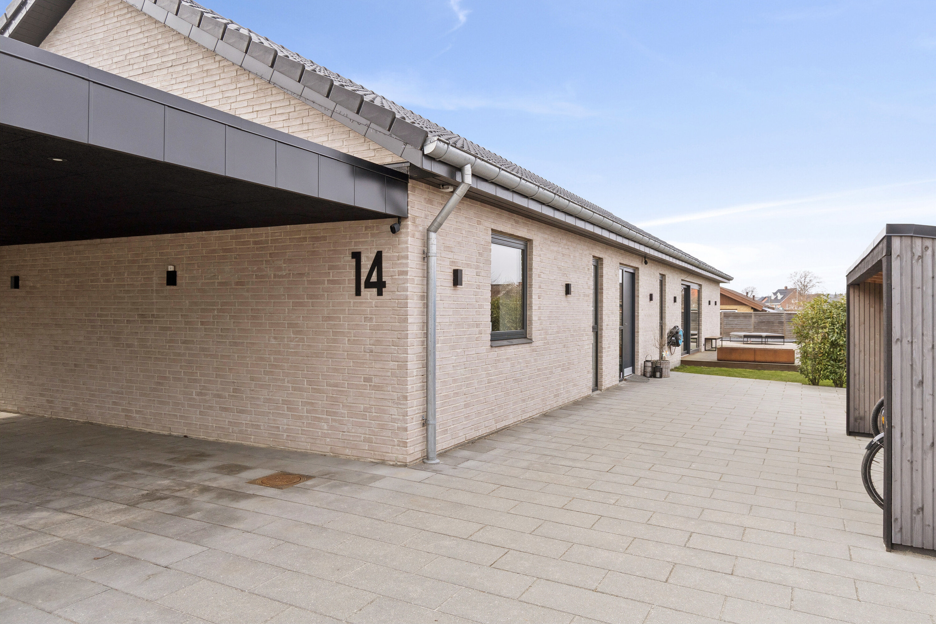 Fremhævet udendørs billede i fuldskærmstilstand. Billede af Ejstrupvej 14, 2650 Hvidovre