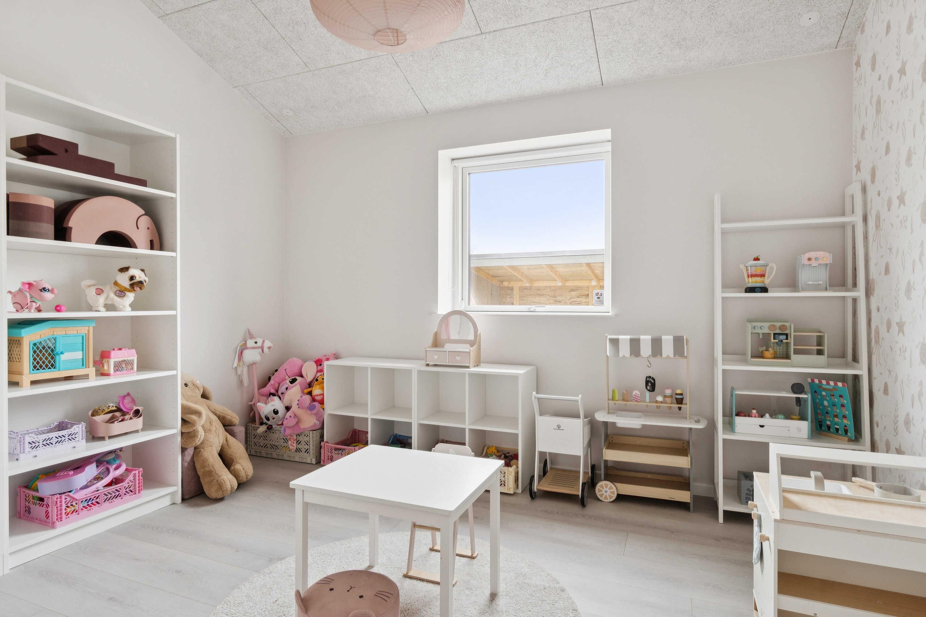 Fremhævet børneværelse billede i fuldskærmstilstand. Billede af Ejstrupvej 14, 2650 Hvidovre