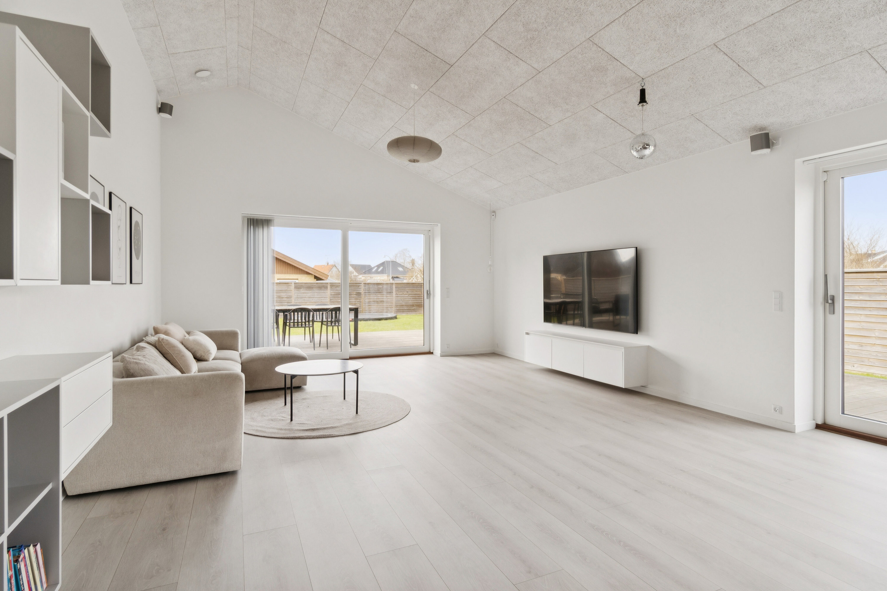 Fremhævet stue billede i fuldskærmstilstand. Billede af Ejstrupvej 14, 2650 Hvidovre