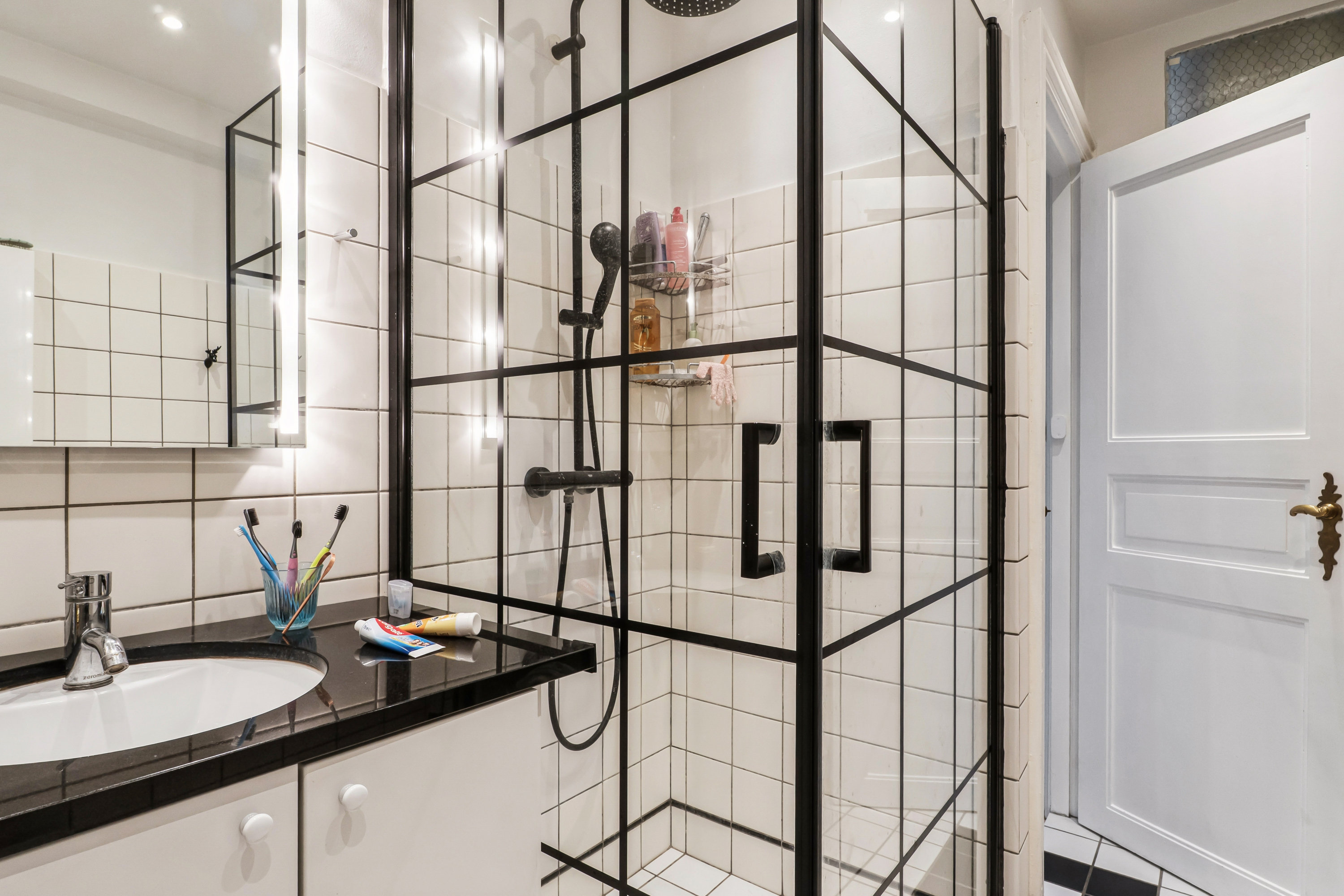 Fremhævet køkken billede i fuldskærmstilstand. Billede af Østbanegade 33, 2. 1., 2100 København Ø