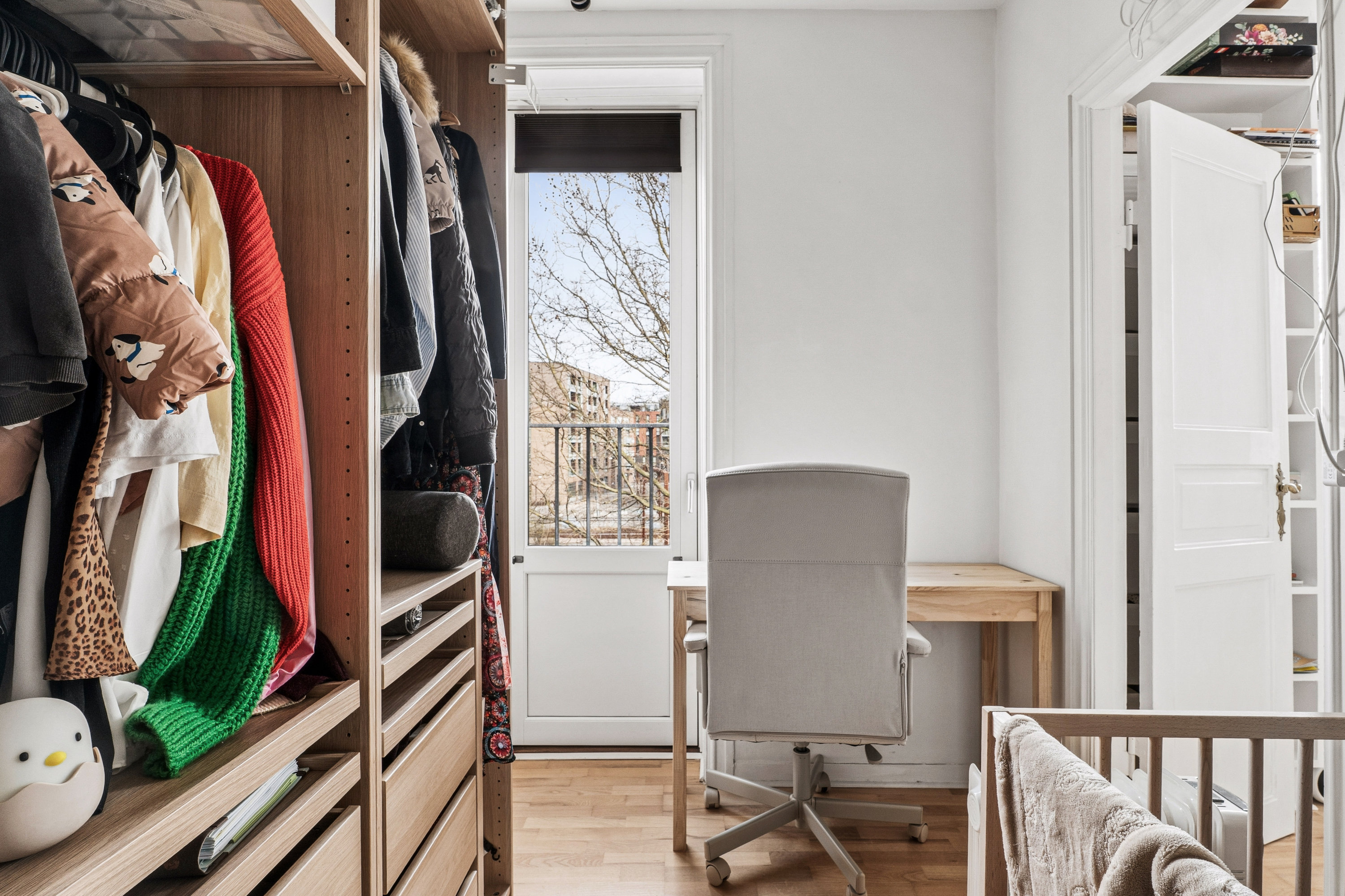 Fremhævet værelse billede i fuldskærmstilstand. Billede af Østbanegade 33, 2. 1., 2100 København Ø