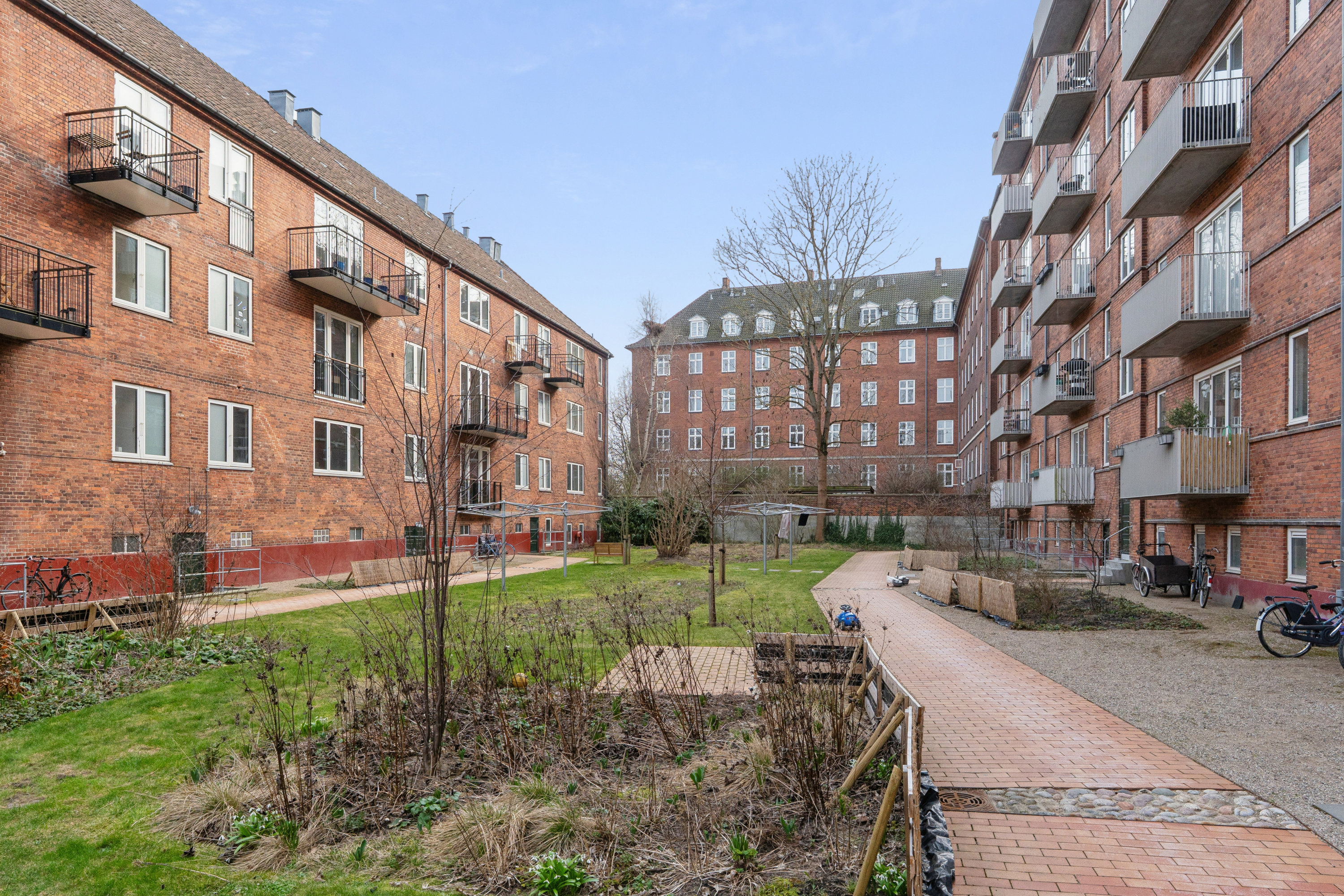 Fremhævet andet billede i fuldskærmstilstand. Billede af Østbanegade 33, 2. 1., 2100 København Ø