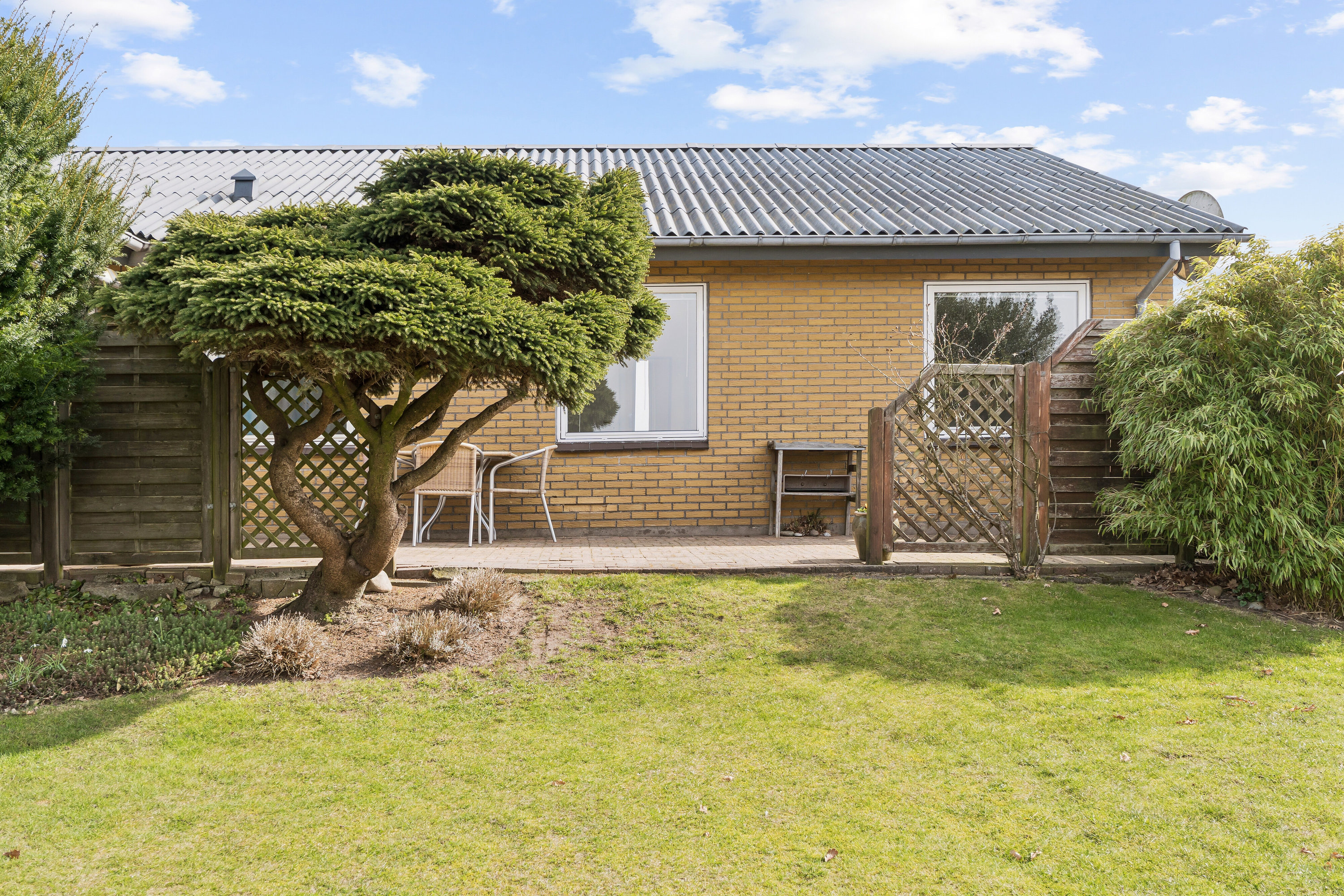 Fremhævet set fra haven billede i fuldskærmstilstand. Billede af Fornbyvej 12, 6330 Padborg