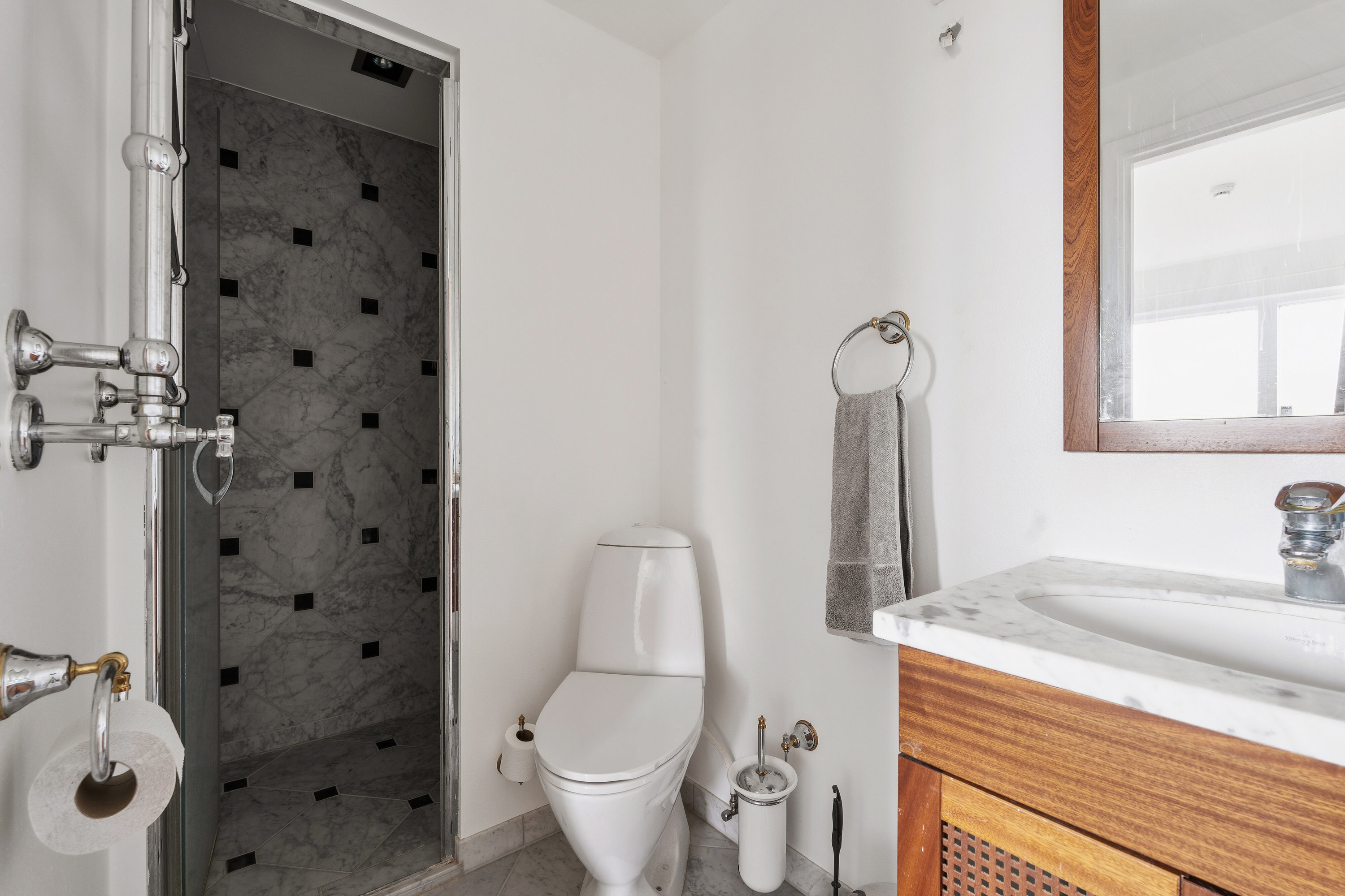 Fremhævet badeværelse billede i fuldskærmstilstand. Billede af Kystvej 20, st.. 7., 3100 Hornbæk